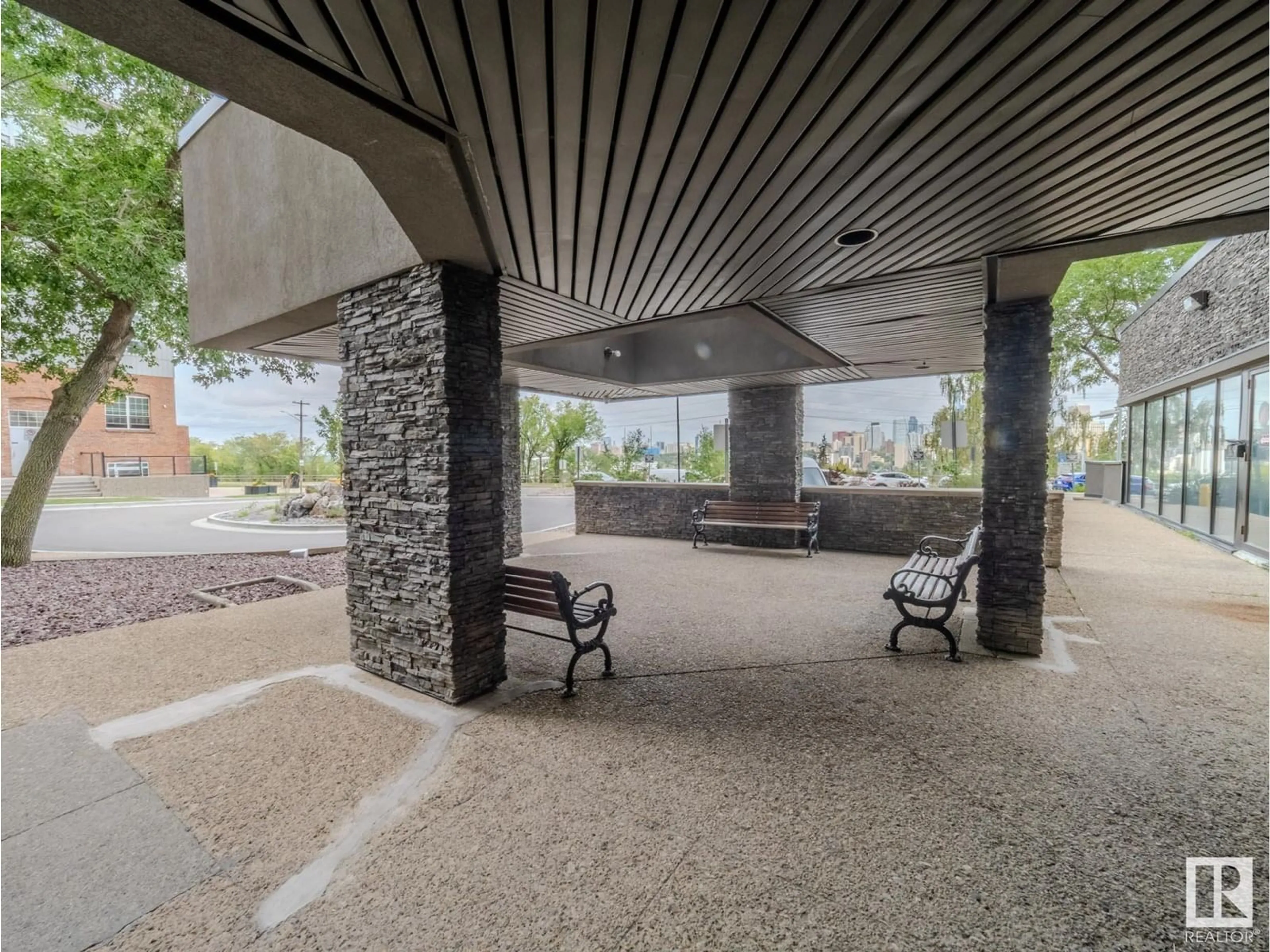 Patio, unknown for 600 10149 SASKATCHEWAN DR, Edmonton Alberta T6E6B6