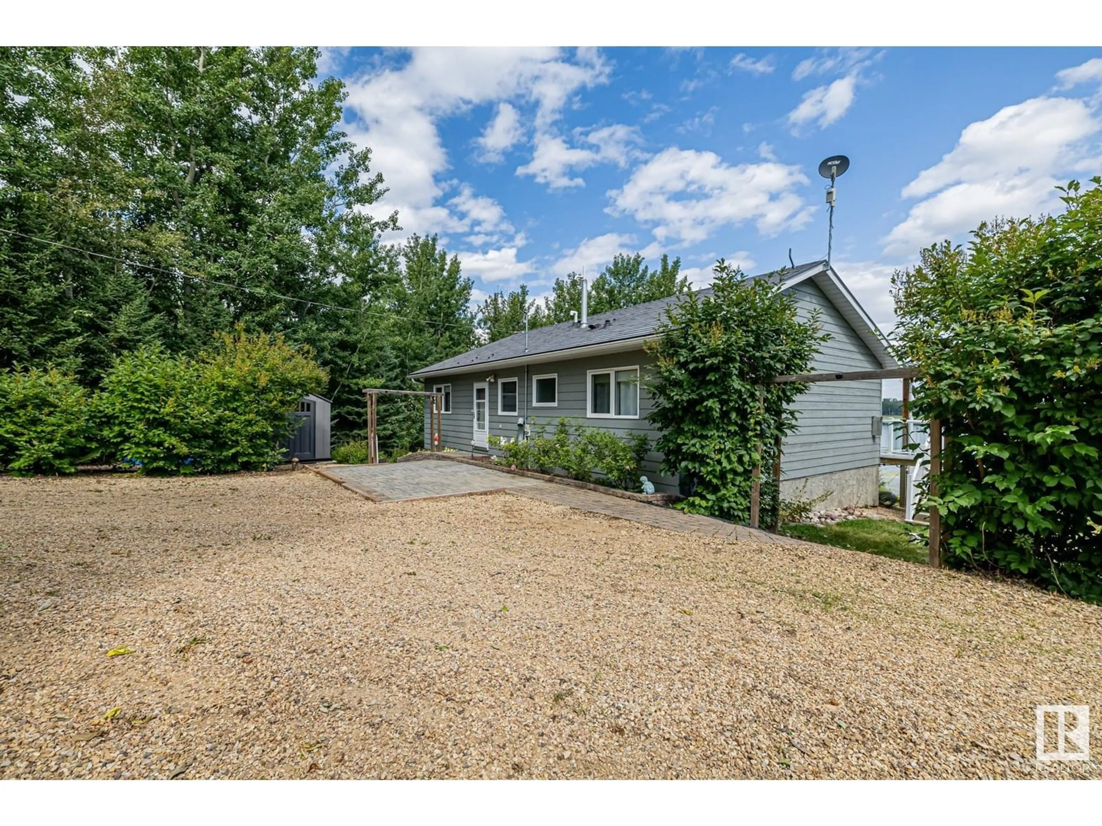 A pic from outside/outdoor area/front of a property/back of a property/a pic from drone, unknown for 75 NEILSON DR, Rural Athabasca County Alberta T9S1S1