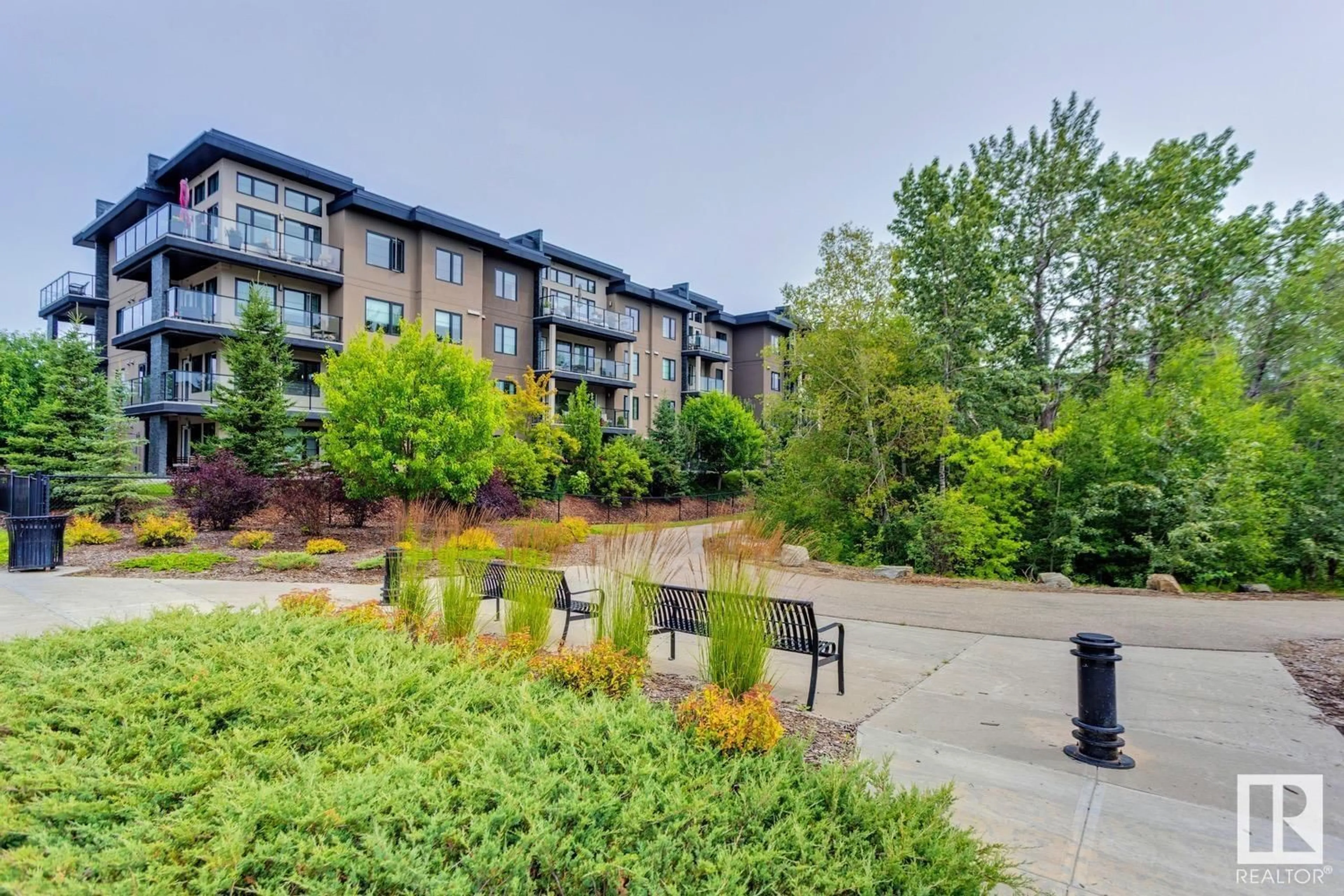 Patio, unknown for 206 - 5029 EDGEMONT BV, Edmonton Alberta T6M0S8
