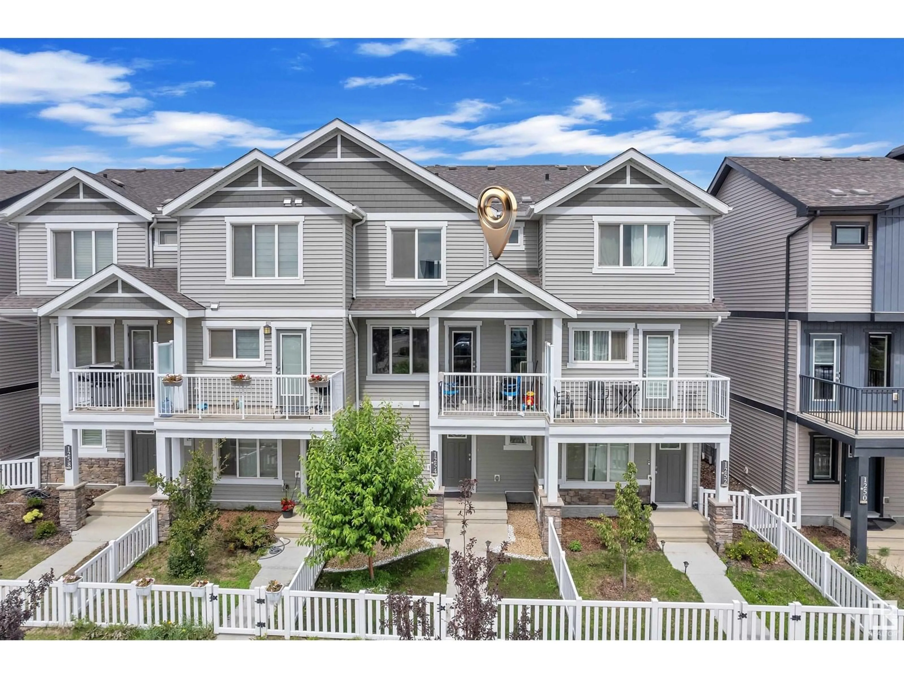 A pic from outside/outdoor area/front of a property/back of a property/a pic from drone, mountain view for 1254 ASTER BV, Edmonton Alberta T6T2N8