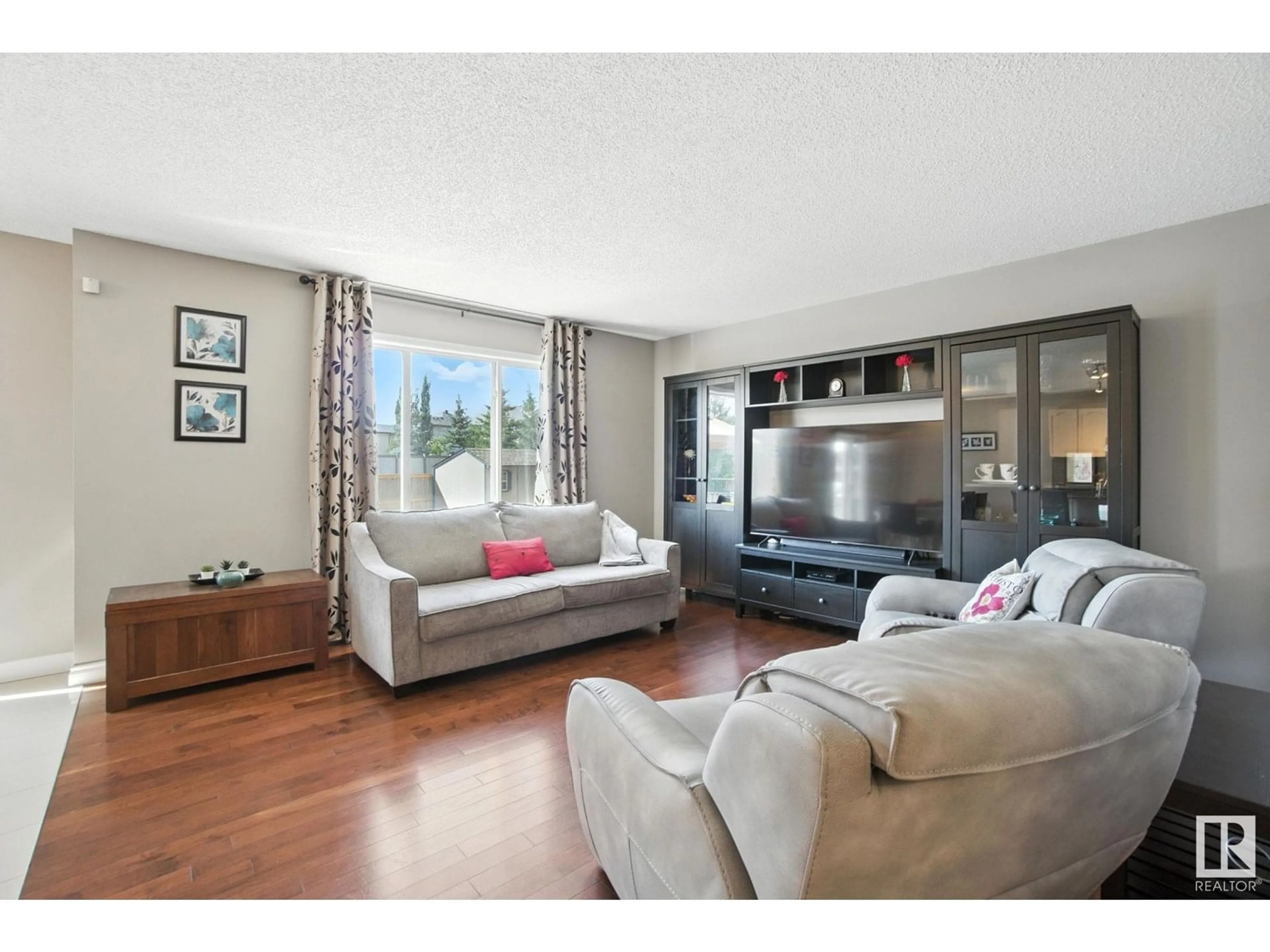 Living room with furniture, unknown for 9 HEATHERGLEN CL, Spruce Grove Alberta T7X4H9