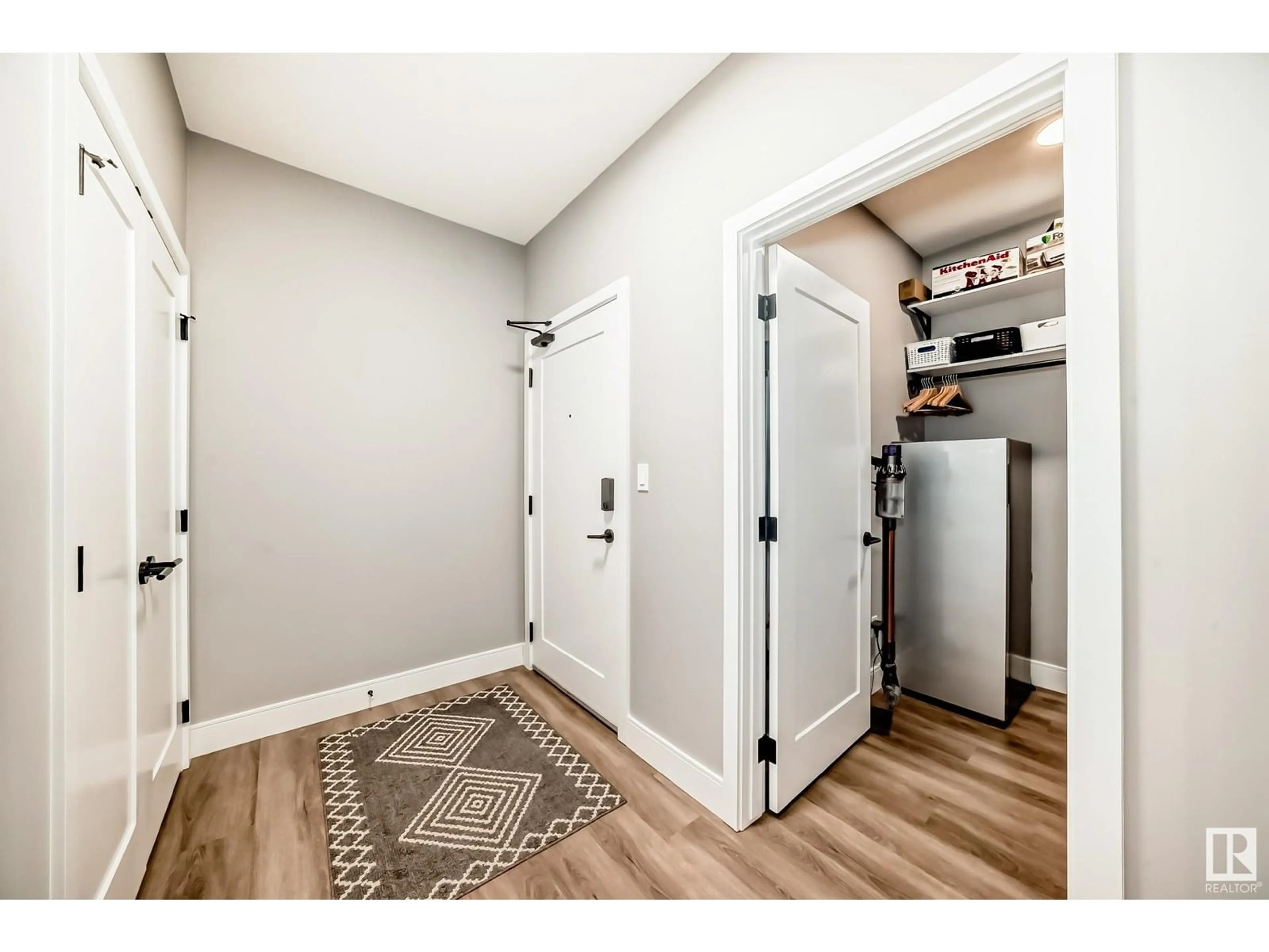 Indoor entryway for 317 - 7471 MAY CM, Edmonton Alberta T6R0X5