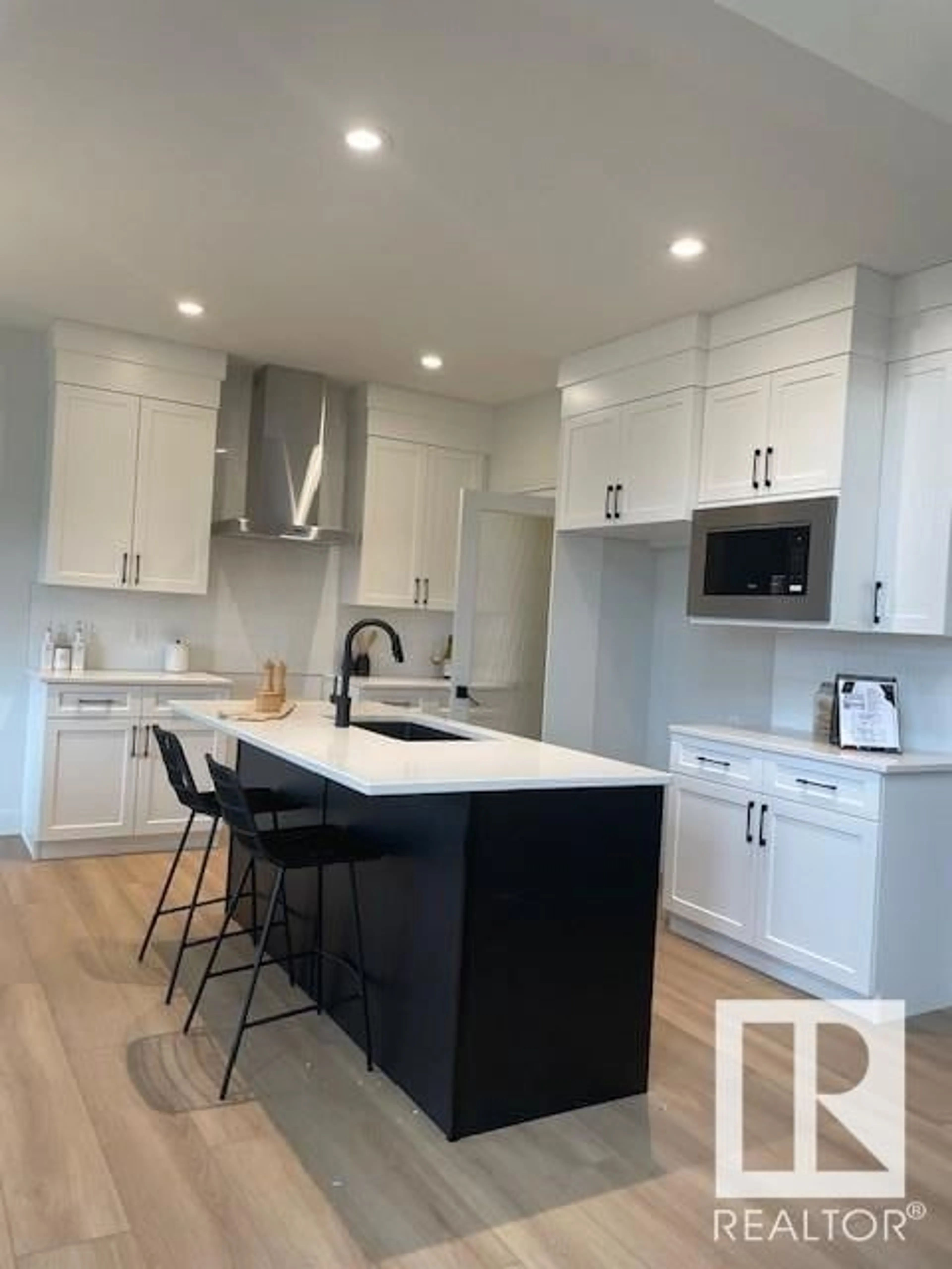 Contemporary kitchen, unknown for NW - 13051 212 ST, Edmonton Alberta T5S0T8