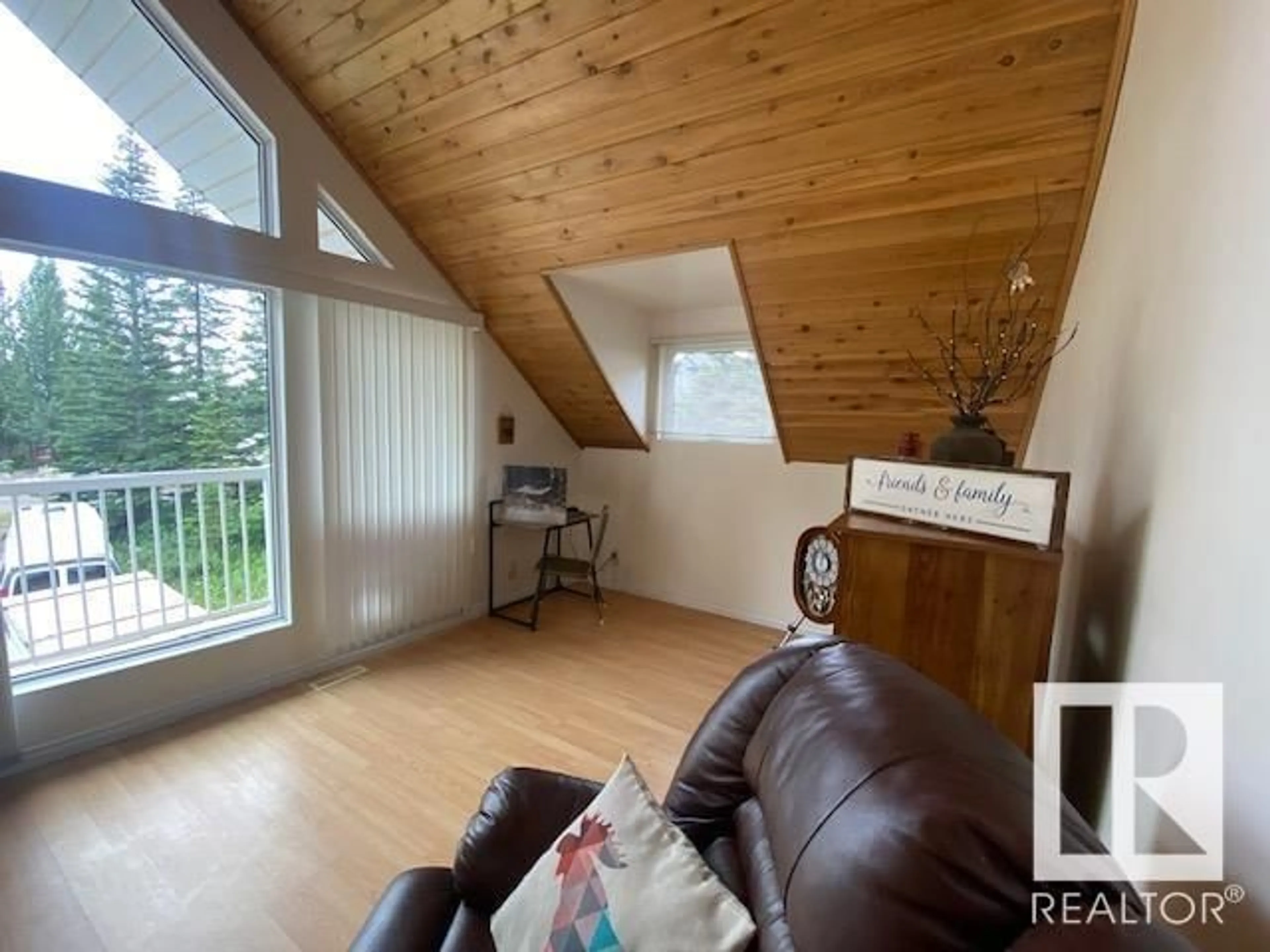 A pic of a room for 429329 - 16 FOLDING AV, Rural Yellowhead Alberta T7V1X4