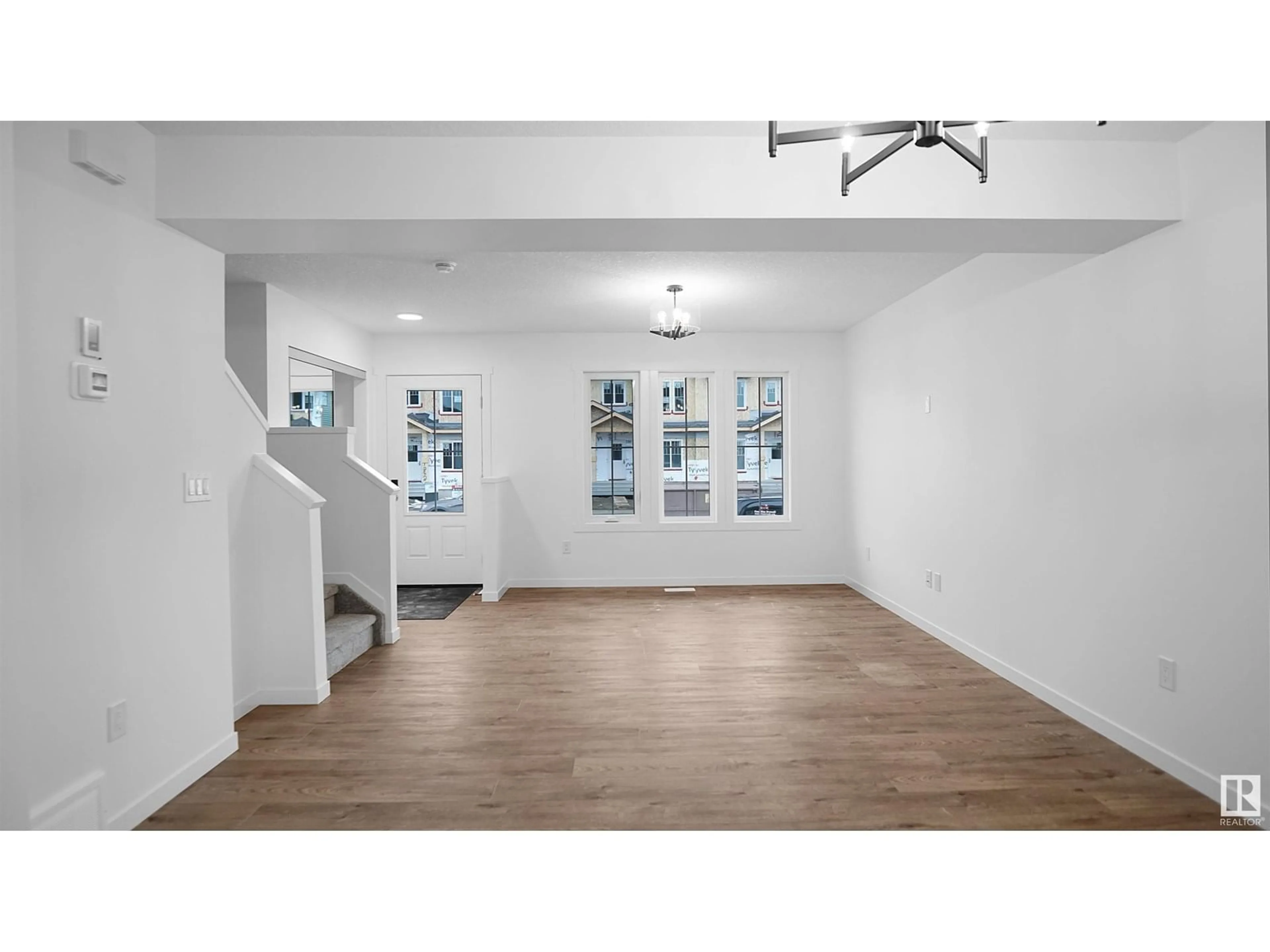 A pic of a room for 1299 KESWICK DR, Edmonton Alberta T6W5G5