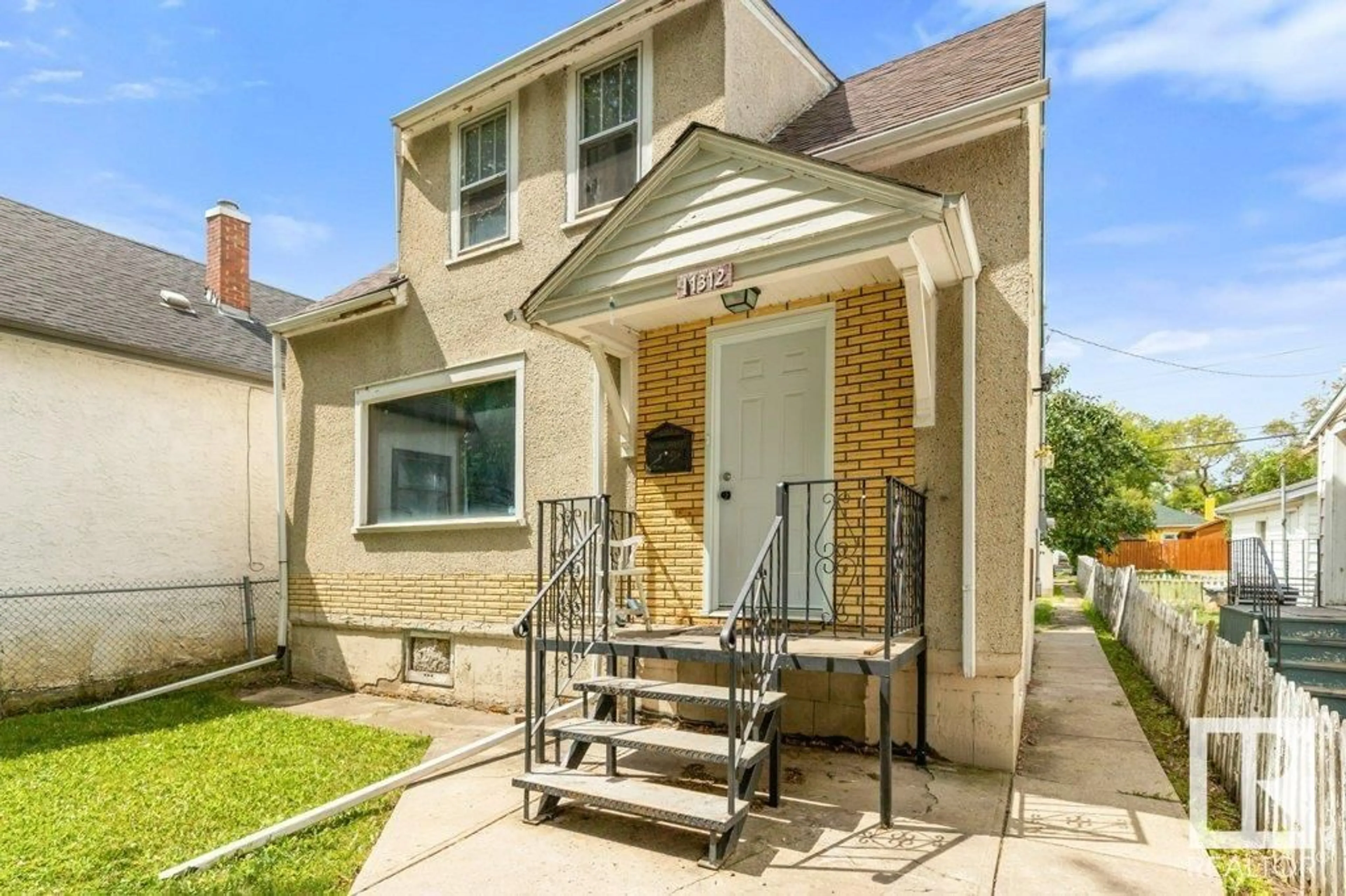 Unknown for 11312 91 ST, Edmonton Alberta T5B4A3