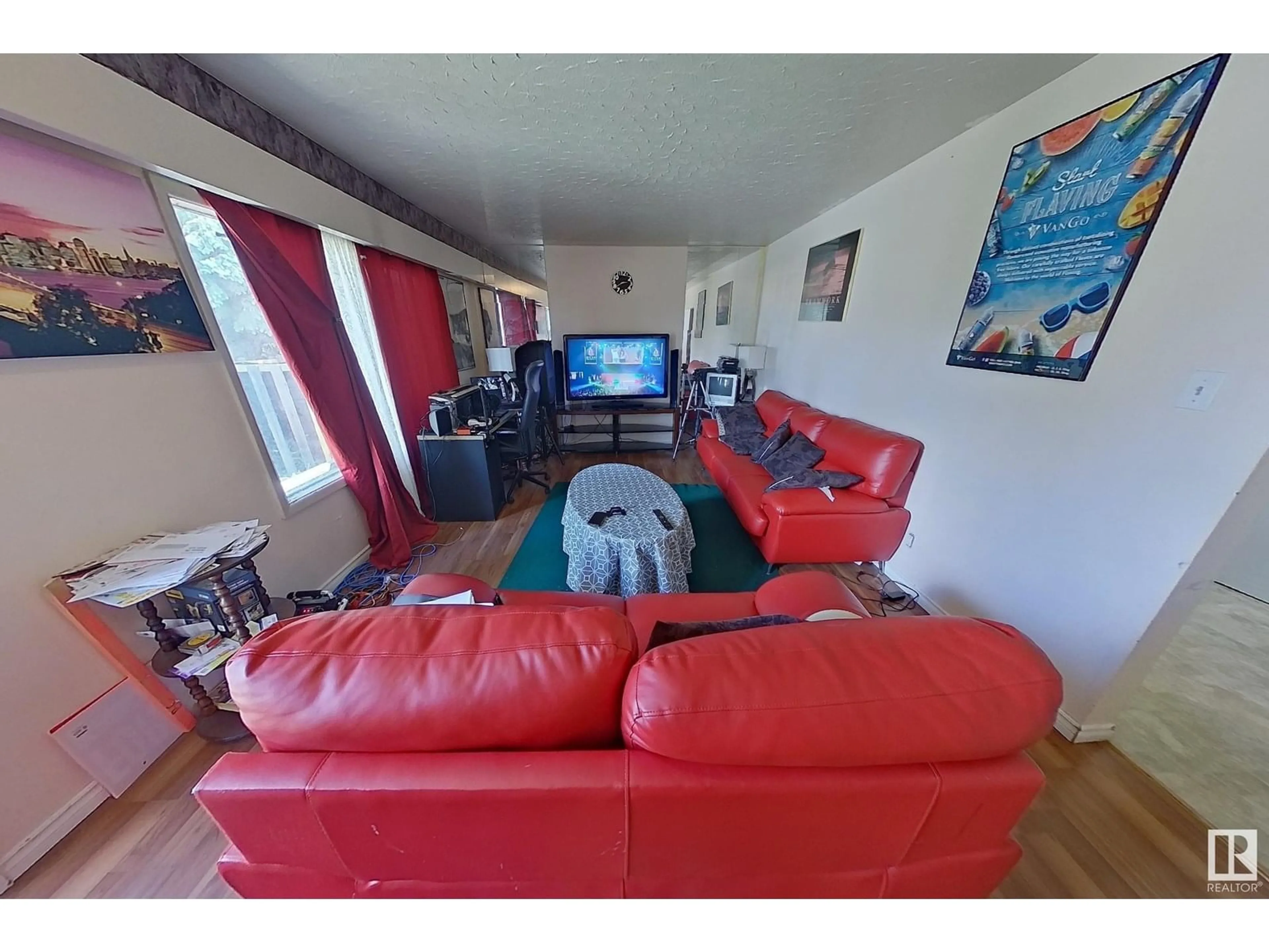 A pic of a room for 13136 60 ST, Edmonton Alberta T5A0S3