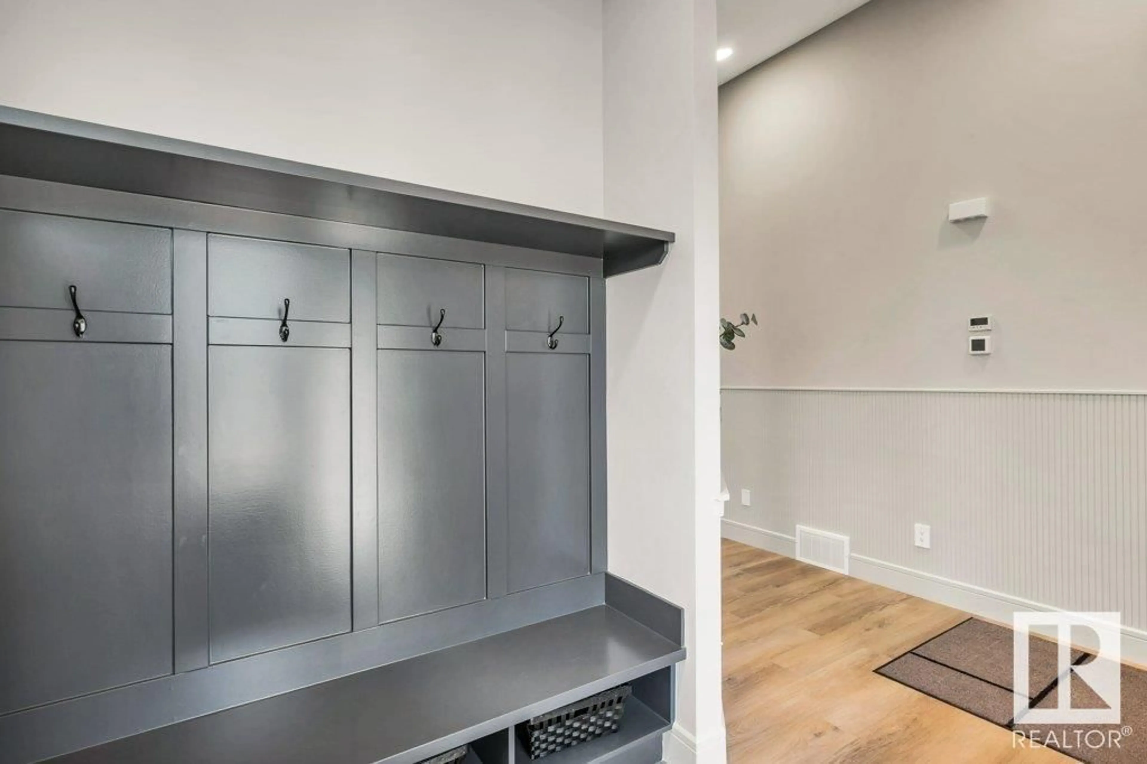 Indoor entryway for 112 HEMINGWAY CR, Spruce Grove Alberta T7X3W3