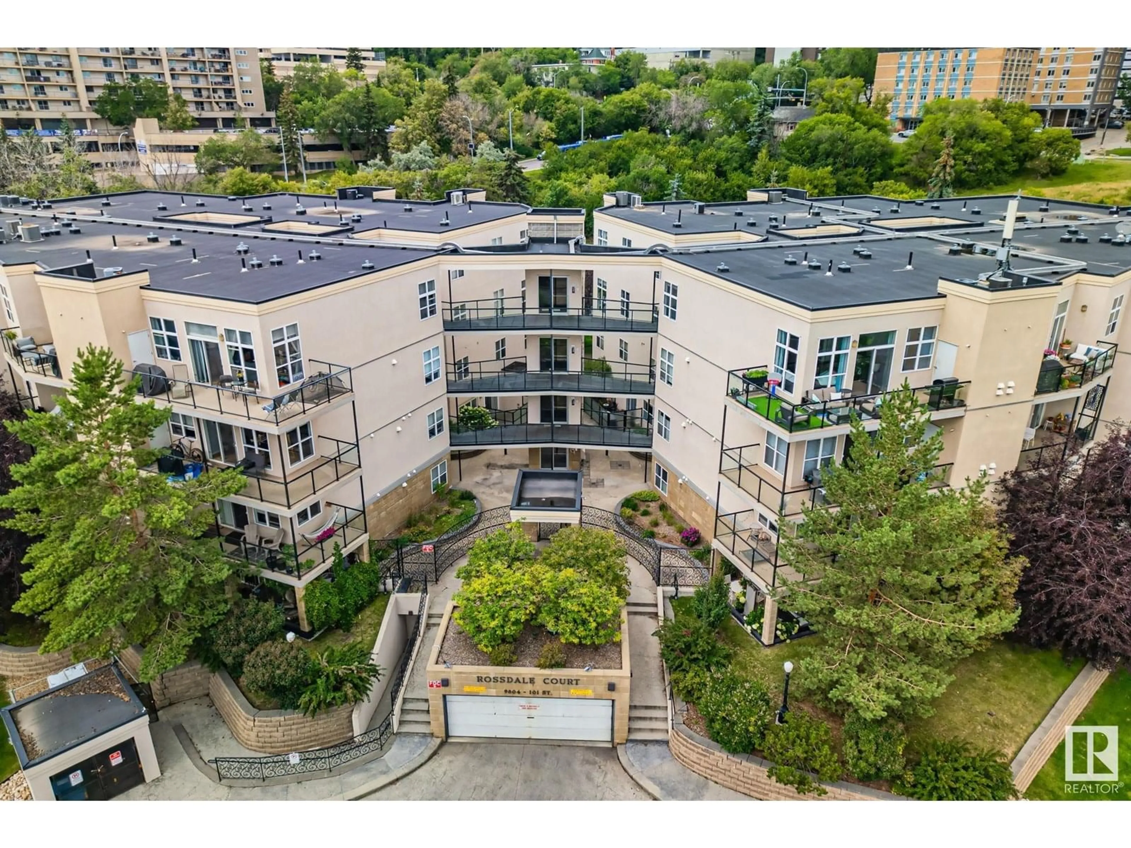 A pic from outside/outdoor area/front of a property/back of a property/a pic from drone, city buildings view from balcony for 401 - 9804 101 ST NW, Edmonton Alberta T5K2X3
