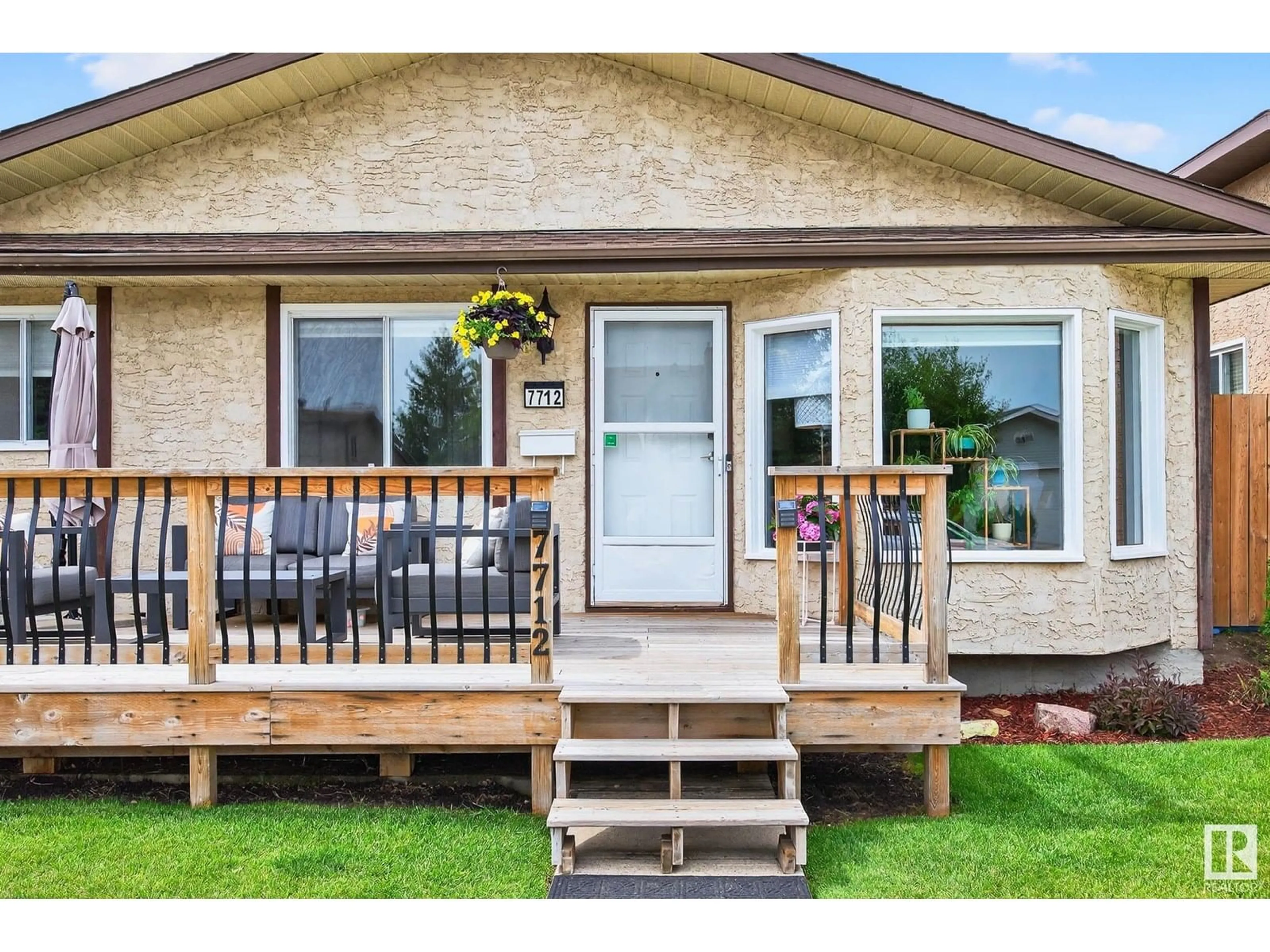 Home with vinyl exterior material, street for NW - 7712 188 ST, Edmonton Alberta T5T5J3