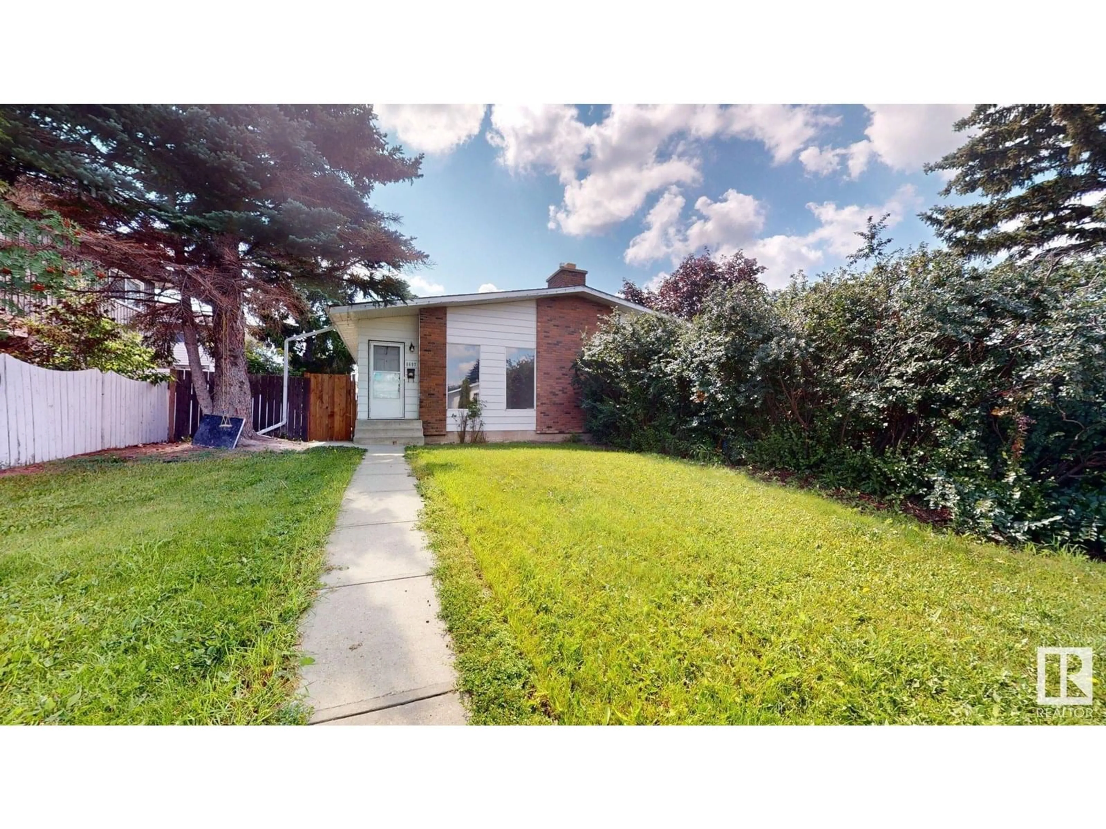 A pic from outside/outdoor area/front of a property/back of a property/a pic from drone, street for 6607 41 AV, Edmonton Alberta T6K0S6
