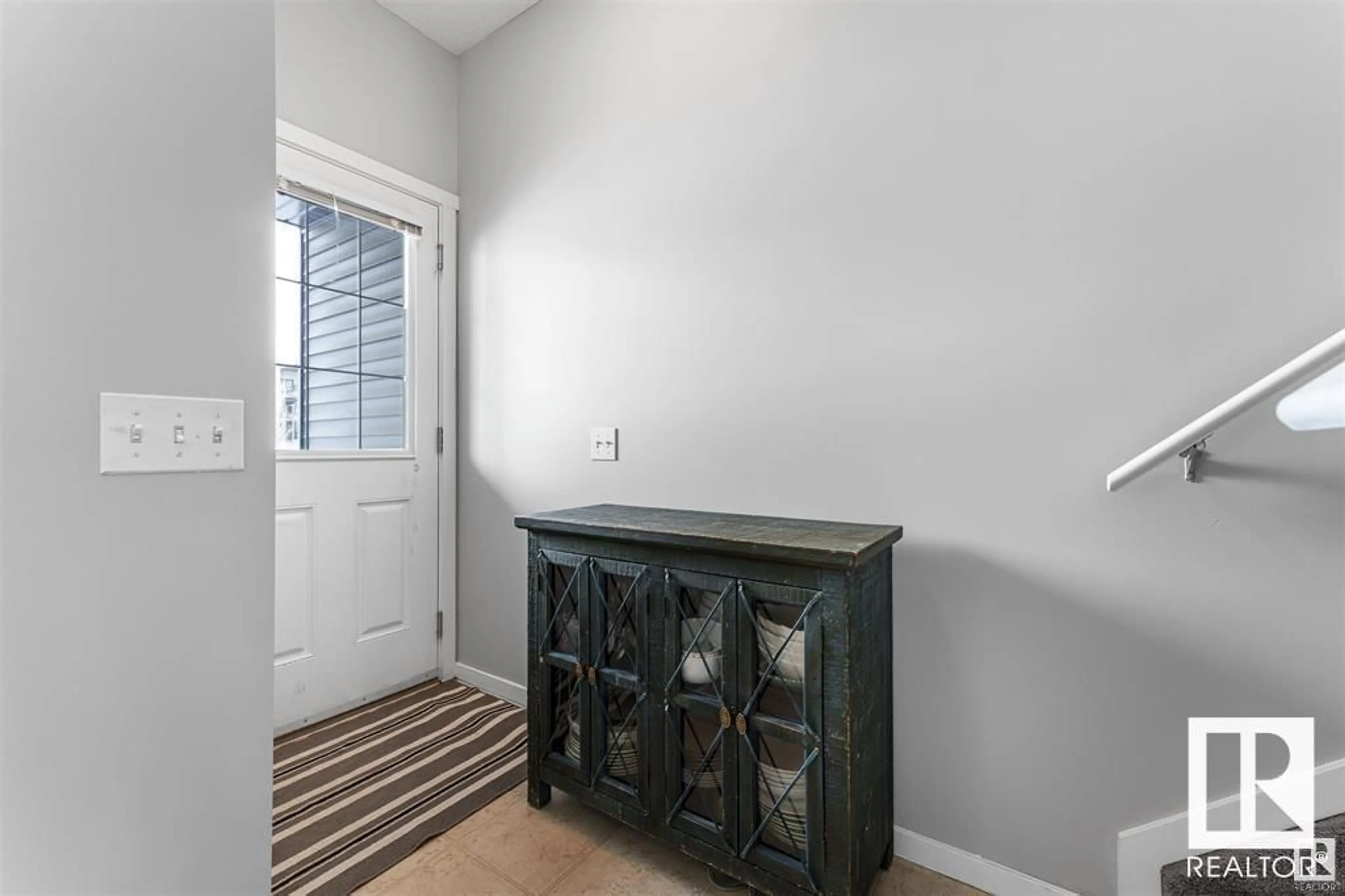 Indoor entryway for 54 - 8209 217 ST NW, Edmonton Alberta T5T6Z4