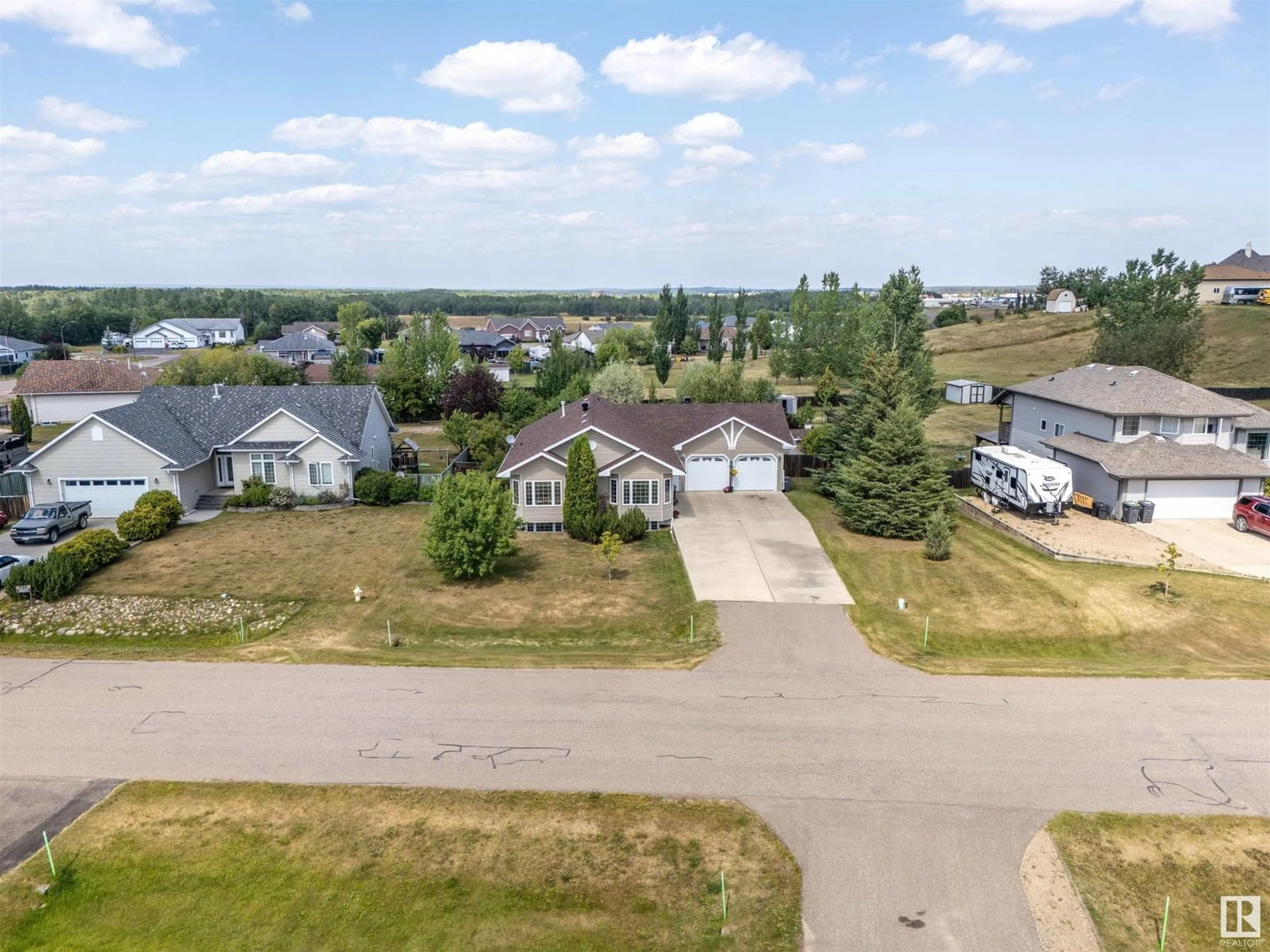 A pic from outside/outdoor area/front of a property/back of a property/a pic from drone, unknown for 5110 DRAKE DR, Cold Lake Alberta T9M1P8