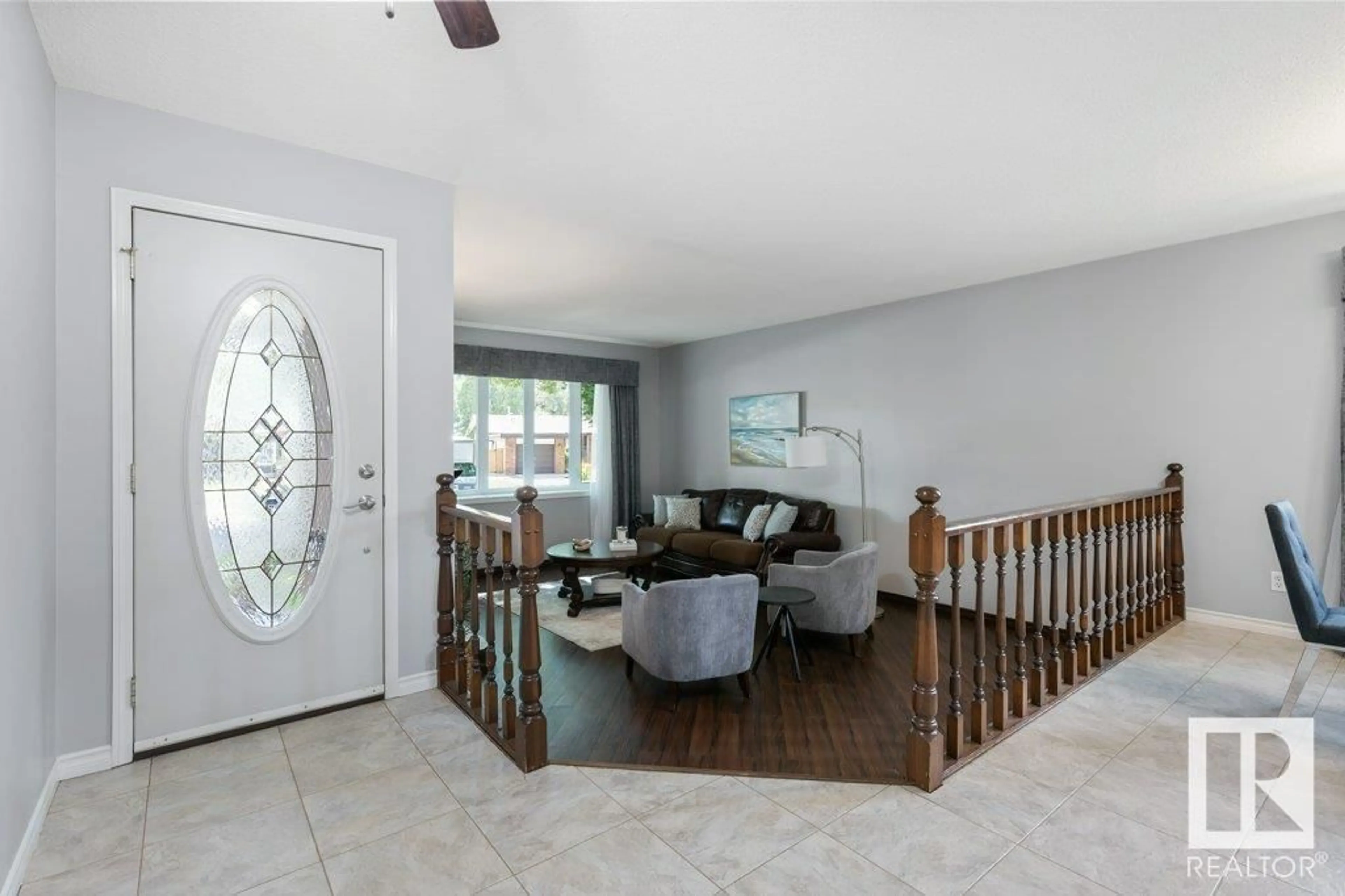 Indoor entryway for 58 FLINT CR, St. Albert Alberta T8N1Y8