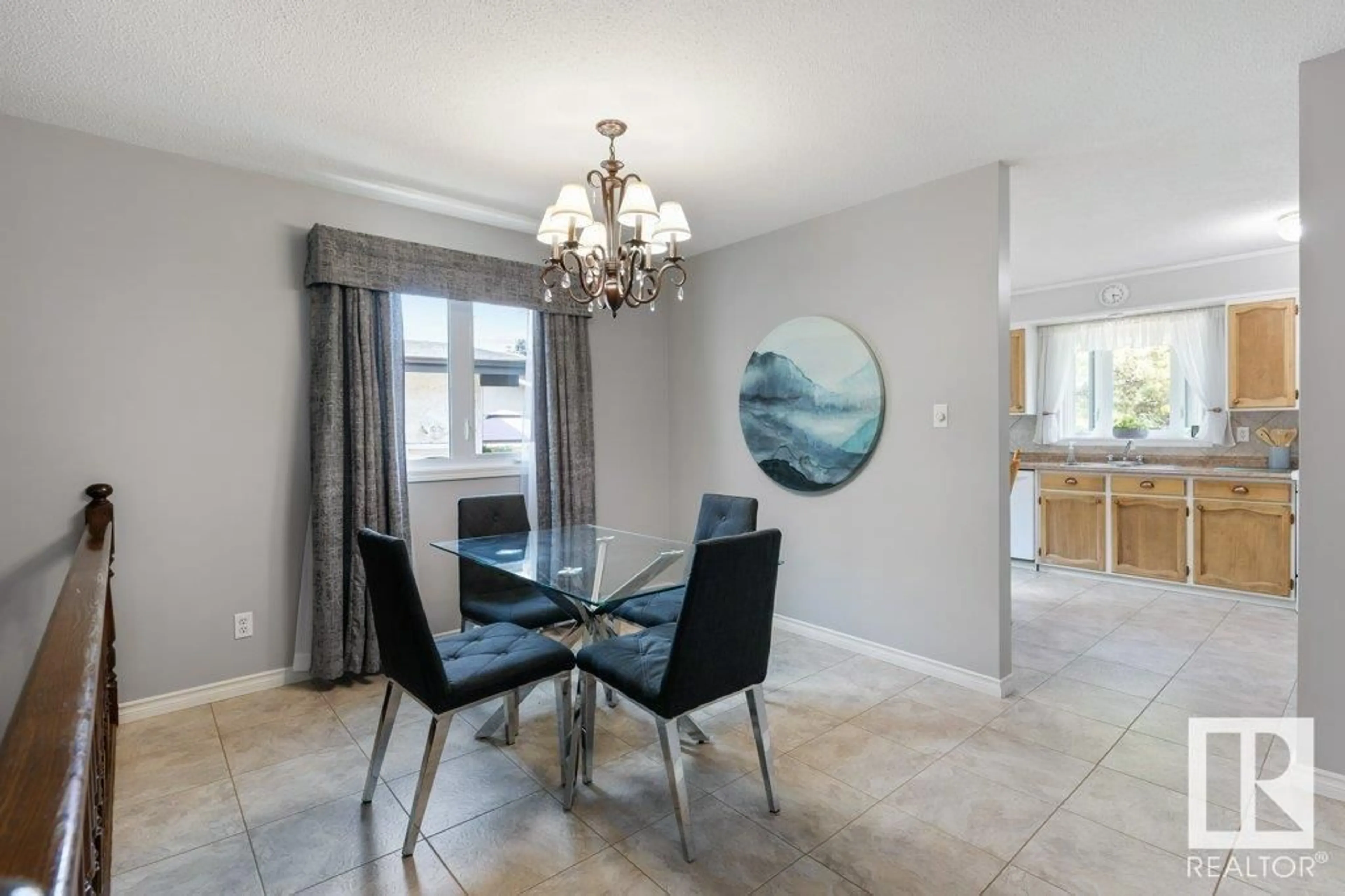 Dining room, ceramic/tile floor for 58 FLINT CR, St. Albert Alberta T8N1Y8