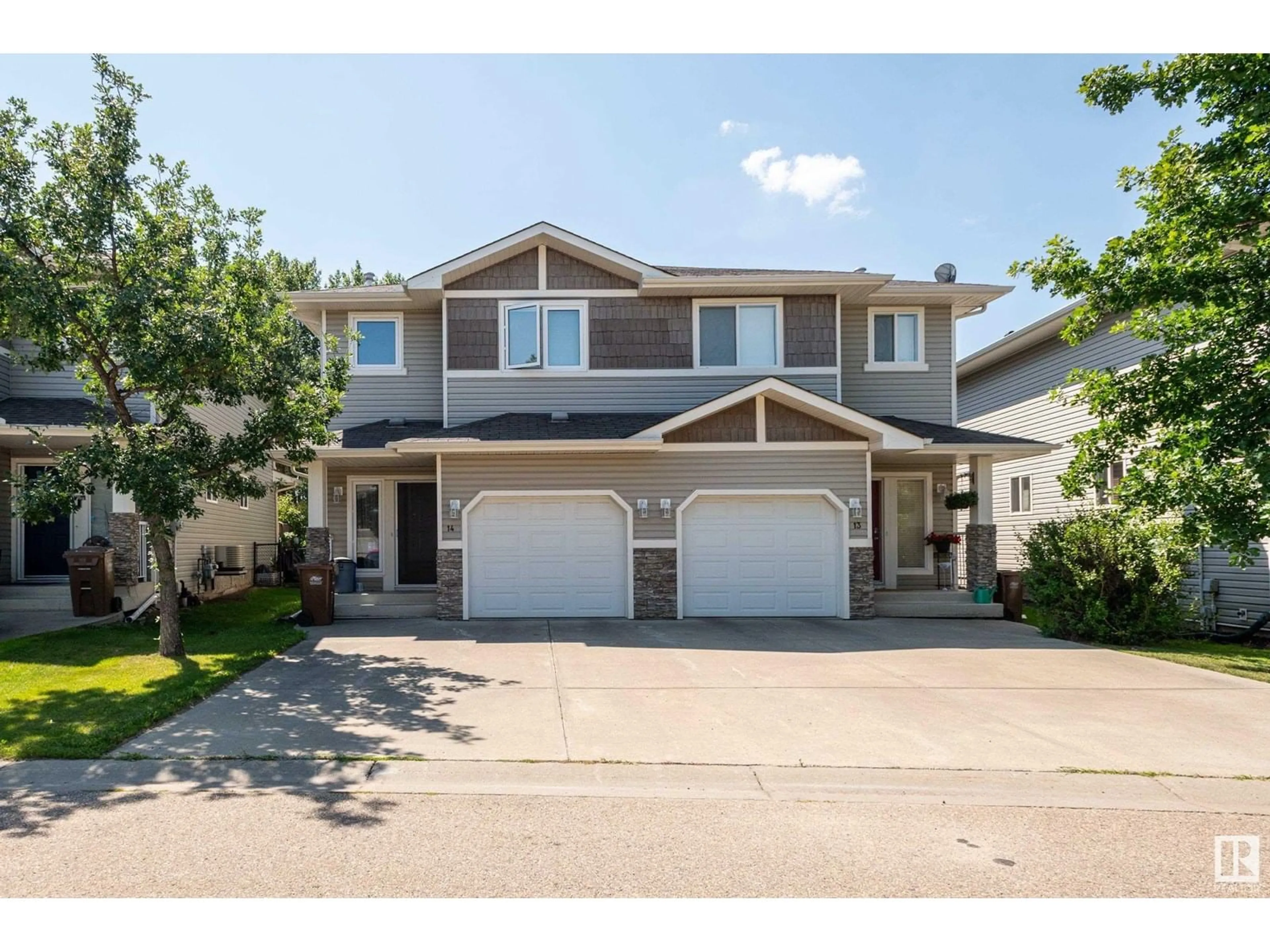 Home with vinyl exterior material, street for 14 - 133 EASTGATE WY, St. Albert Alberta T8N7M9