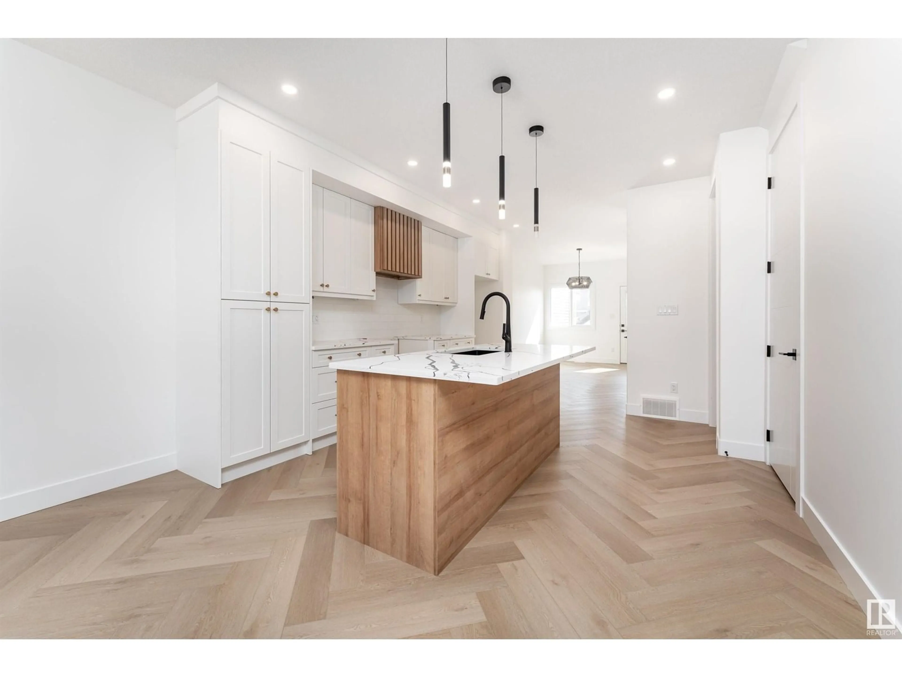 Open concept kitchen, unknown for 3127 MAGPIE WY, Edmonton Alberta T5S0V3