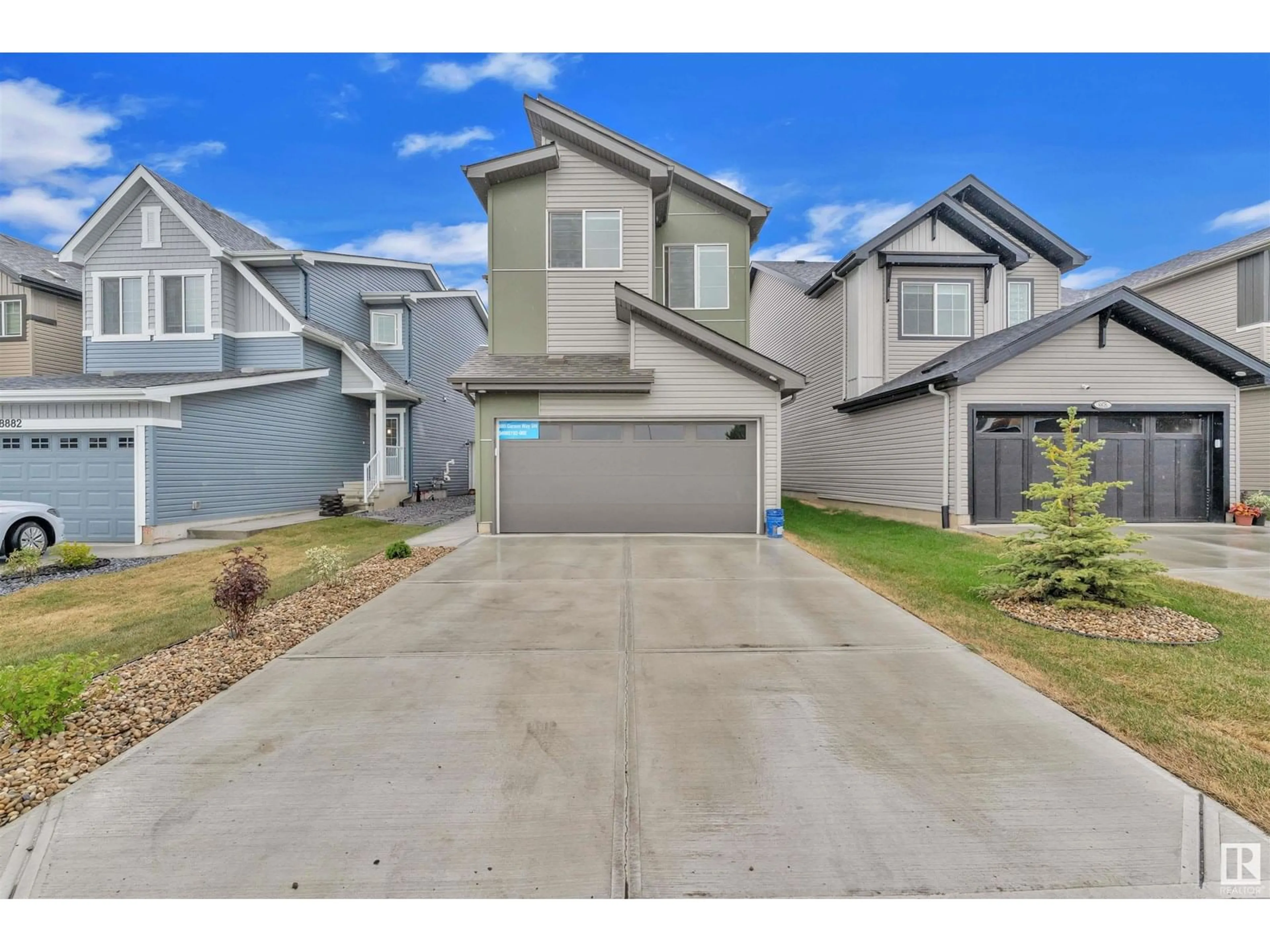 A pic from outside/outdoor area/front of a property/back of a property/a pic from drone, street for 8880 CARSON WY, Edmonton Alberta T6W5H8