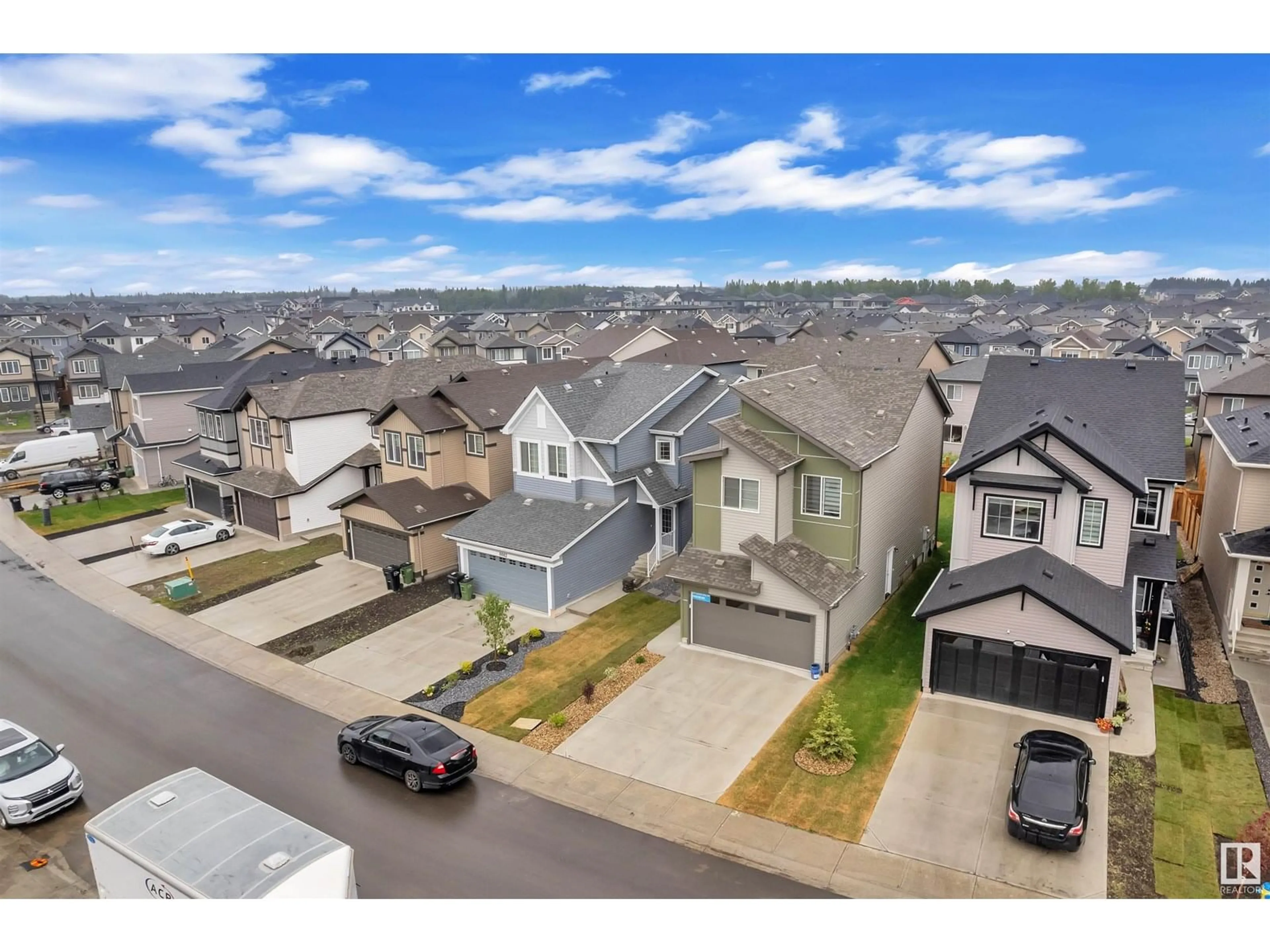 A pic from outside/outdoor area/front of a property/back of a property/a pic from drone, street for 8880 CARSON WY, Edmonton Alberta T6W5H8