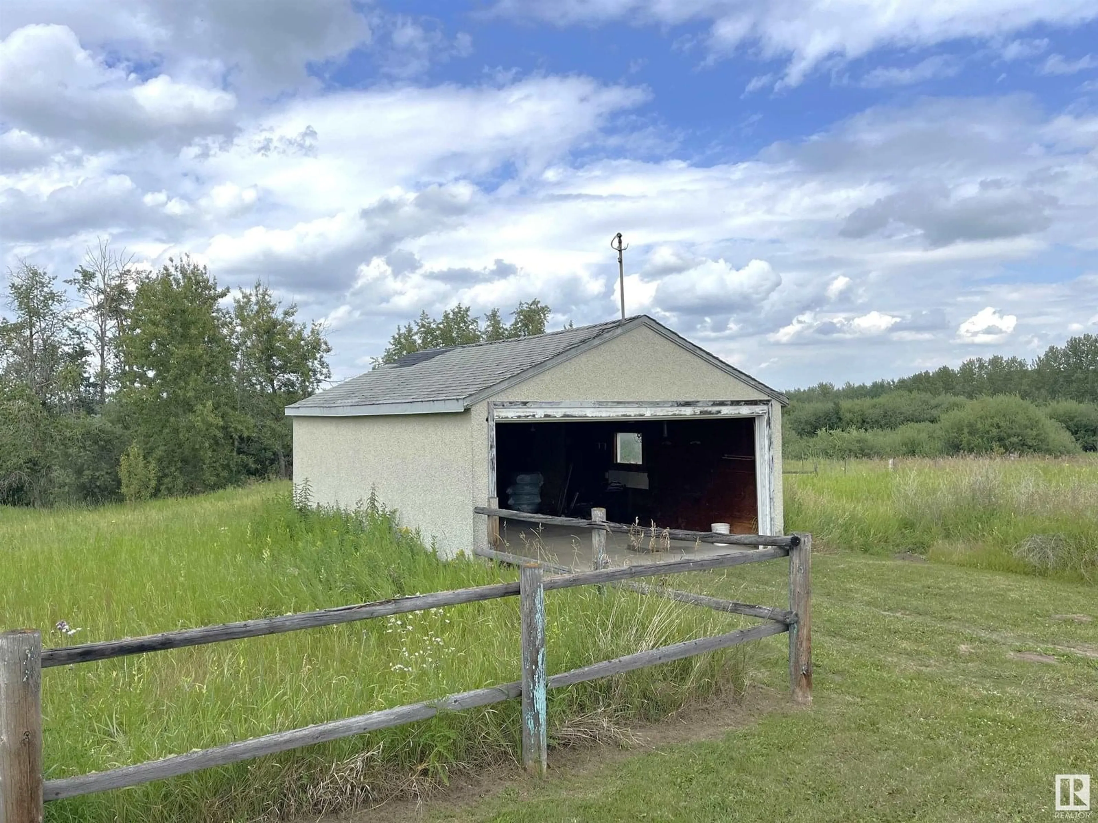 Shed for 53125 RGE ROAD 11, Rural Parkland County Alberta T7Y2Z3