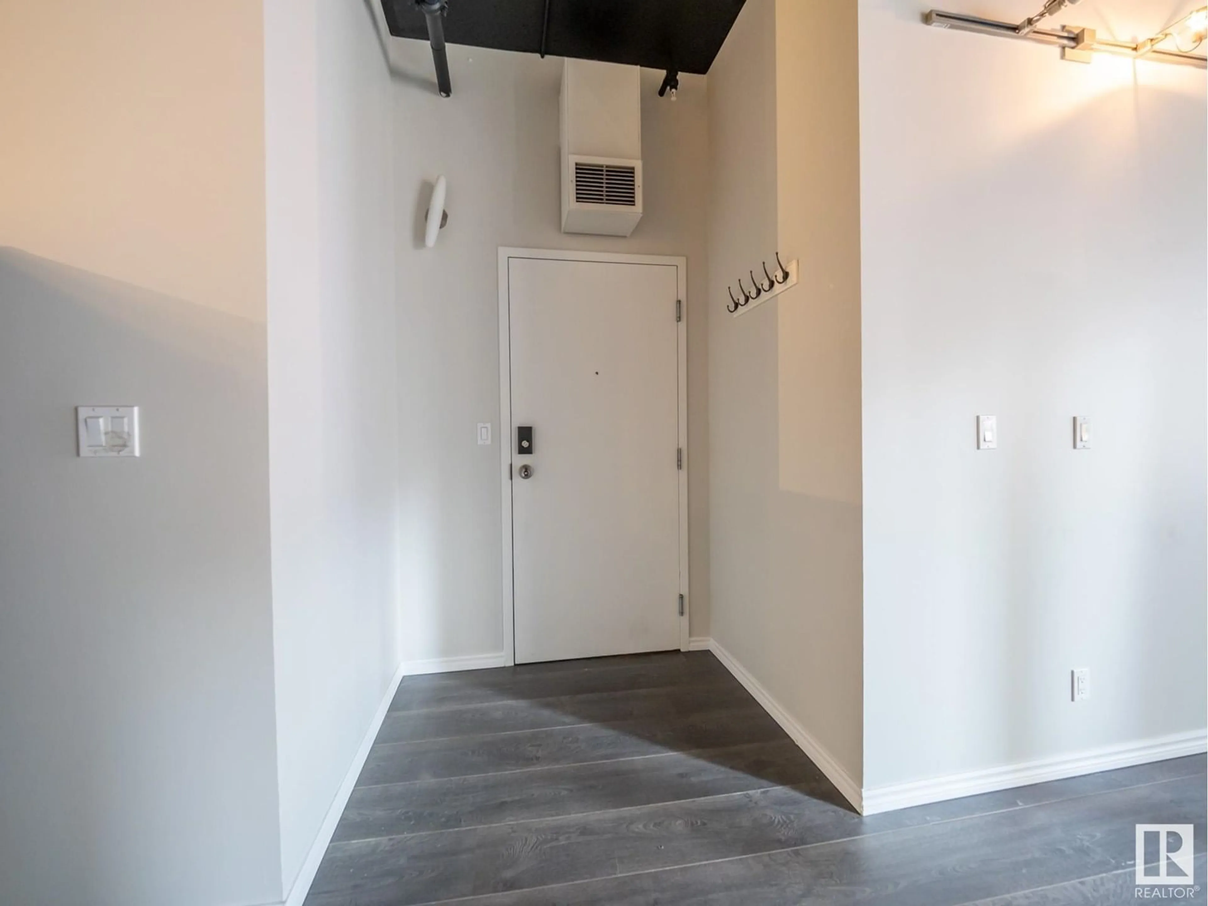 Indoor entryway for #408 - 10179 105 ST, Edmonton Alberta T5J3N1