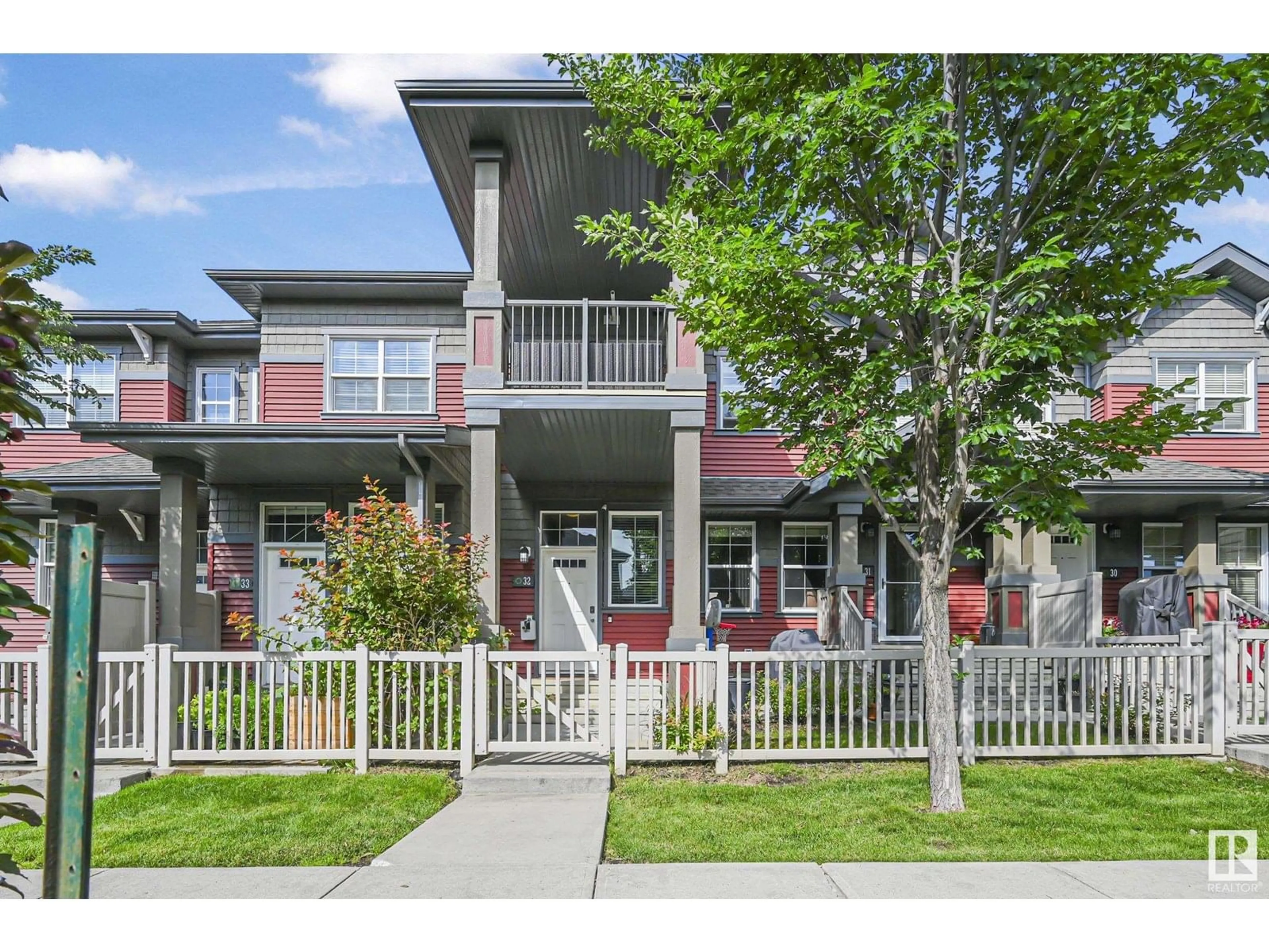 Home with vinyl exterior material, street for #32 - 4029 ORCHARDS DR, Edmonton Alberta T6X1V2