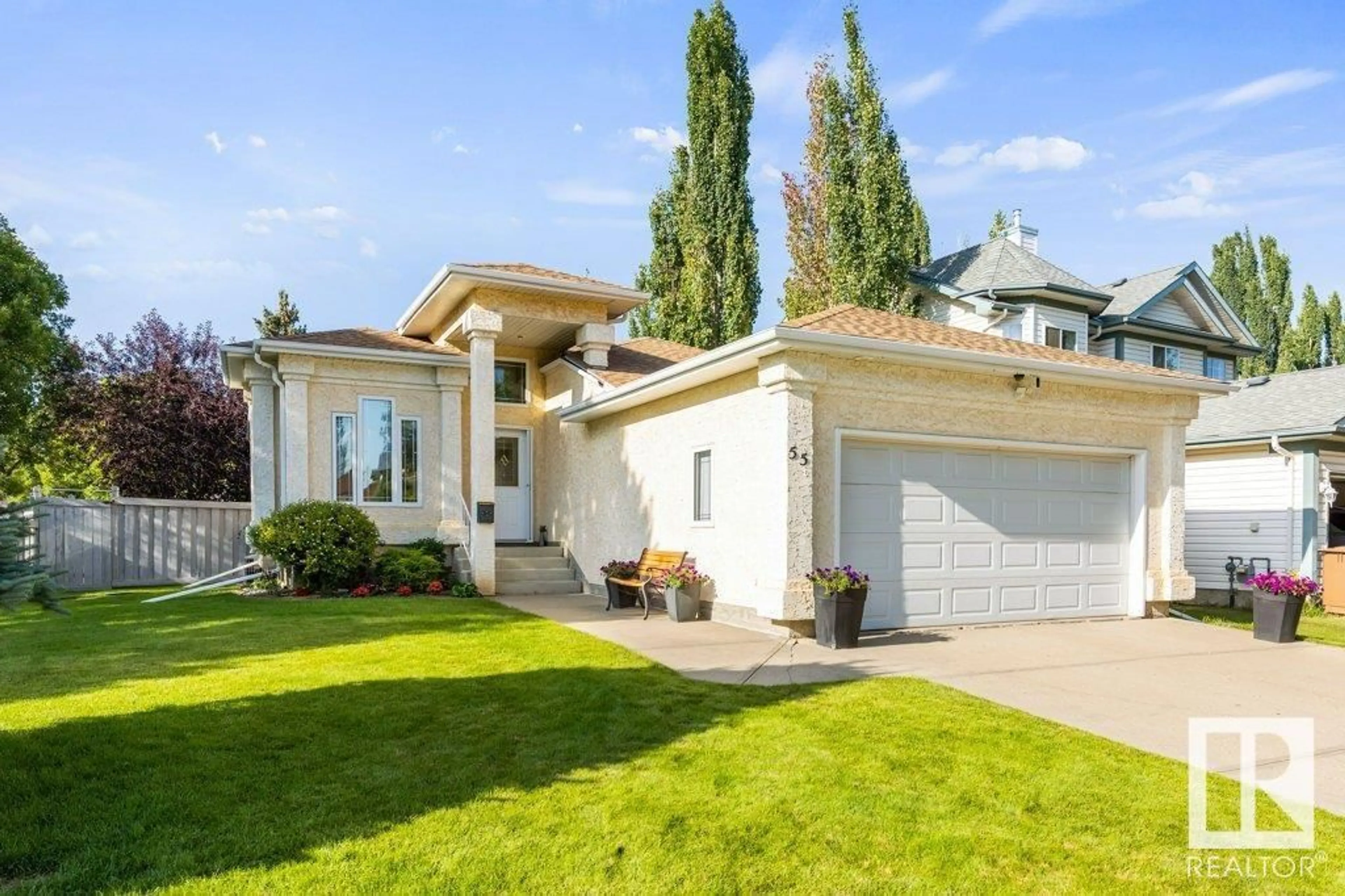 Home with vinyl exterior material, street for 55 OAKPARK CR, St. Albert Alberta T8N6M4