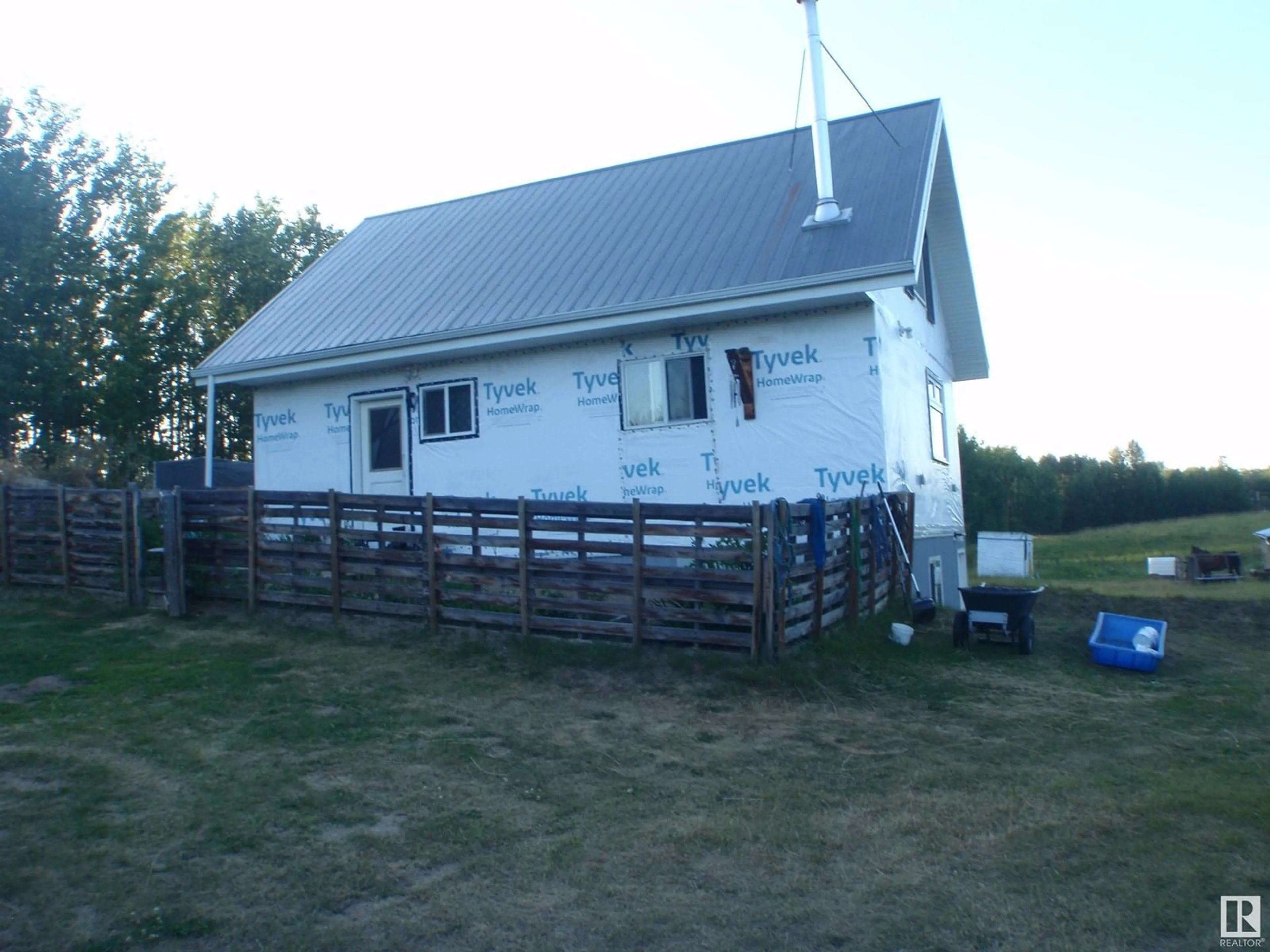 Shed for 6206 TWP RD 605, Rural Barrhead County Alberta T0G2G0