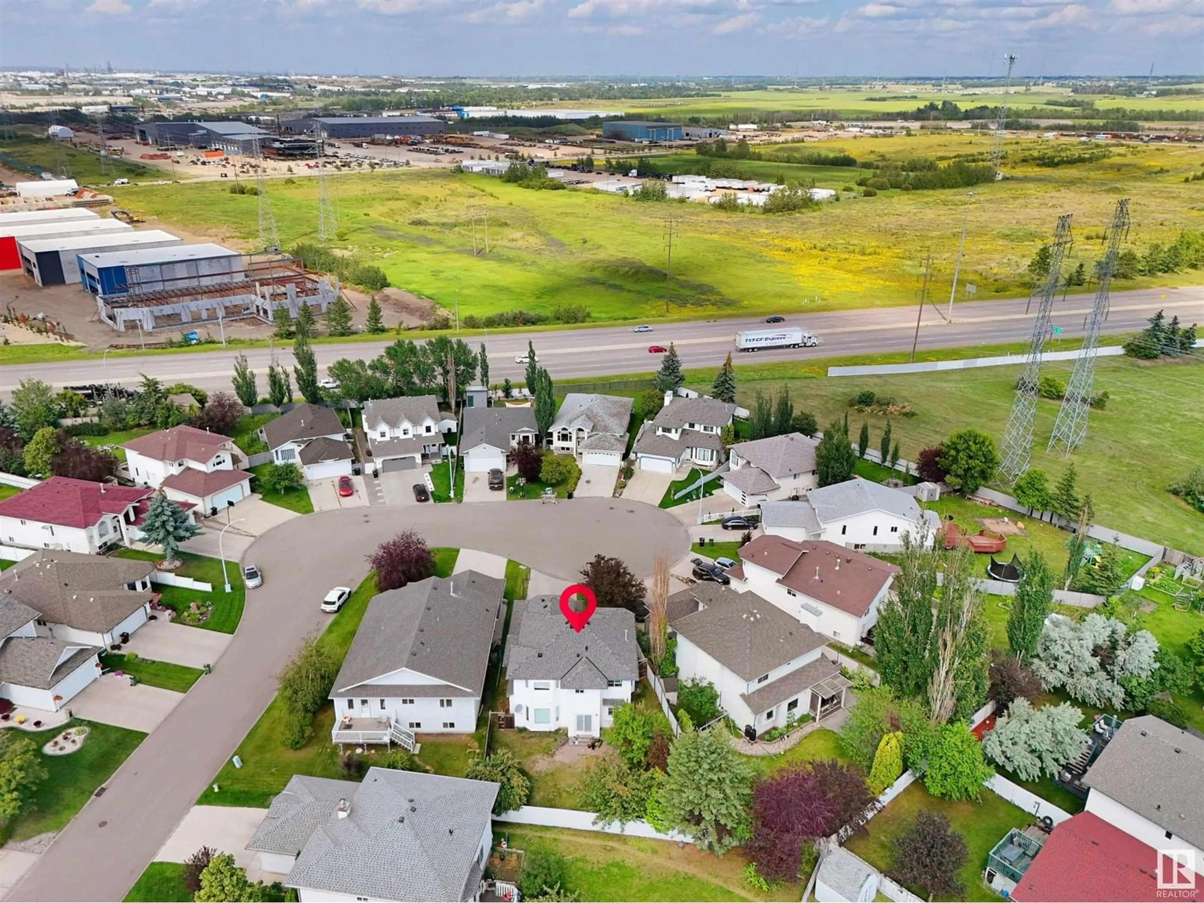A pic from outside/outdoor area/front of a property/back of a property/a pic from drone, unknown for 2715 44A AV, Edmonton Alberta T6T1K2