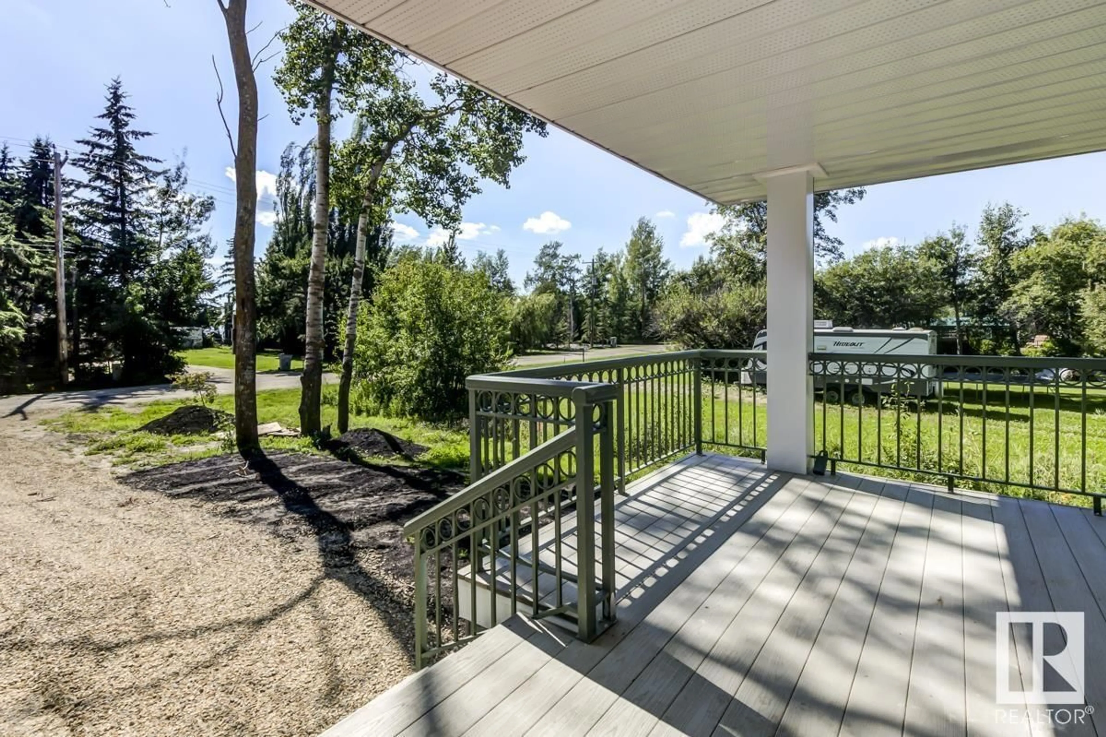 Patio, water/lake/river/ocean view for B7 GOLDEN DAYS, Rural Leduc County Alberta T0C2P0