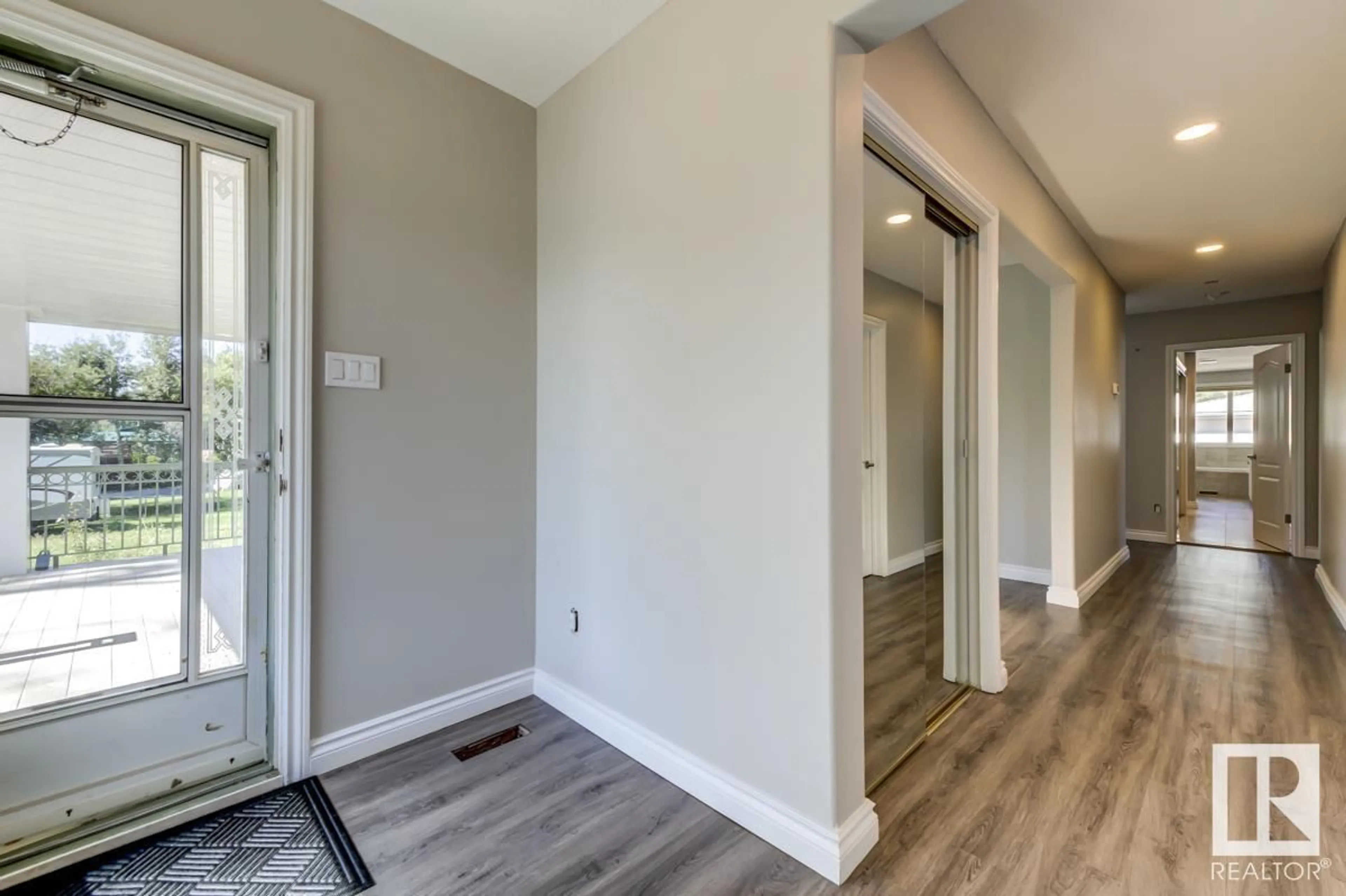 Indoor entryway for B7 GOLDEN DAYS, Rural Leduc County Alberta T0C2P0