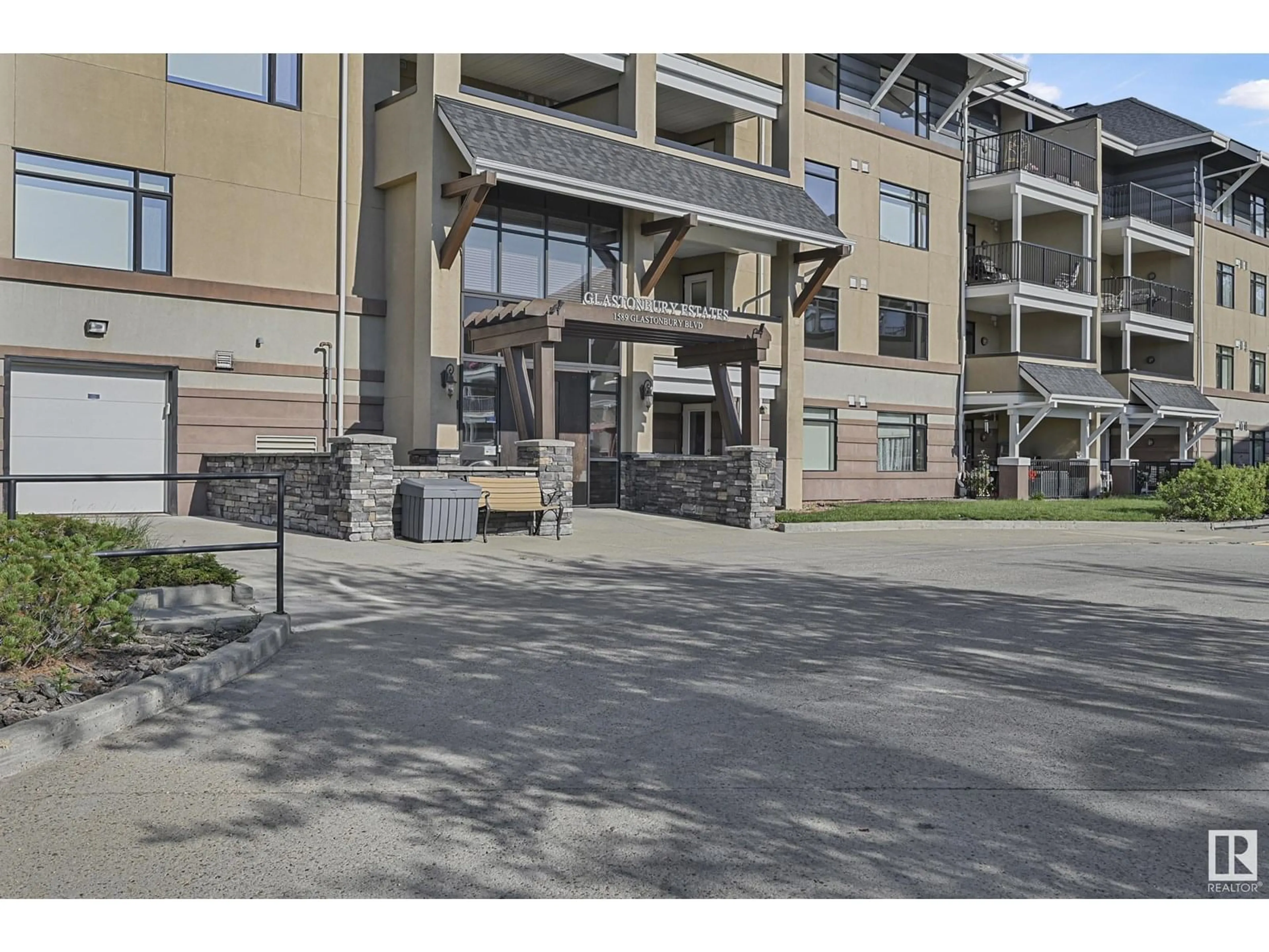 Indoor foyer for 216 - 1589 GLASTONBURY BV, Edmonton Alberta T5T2V1