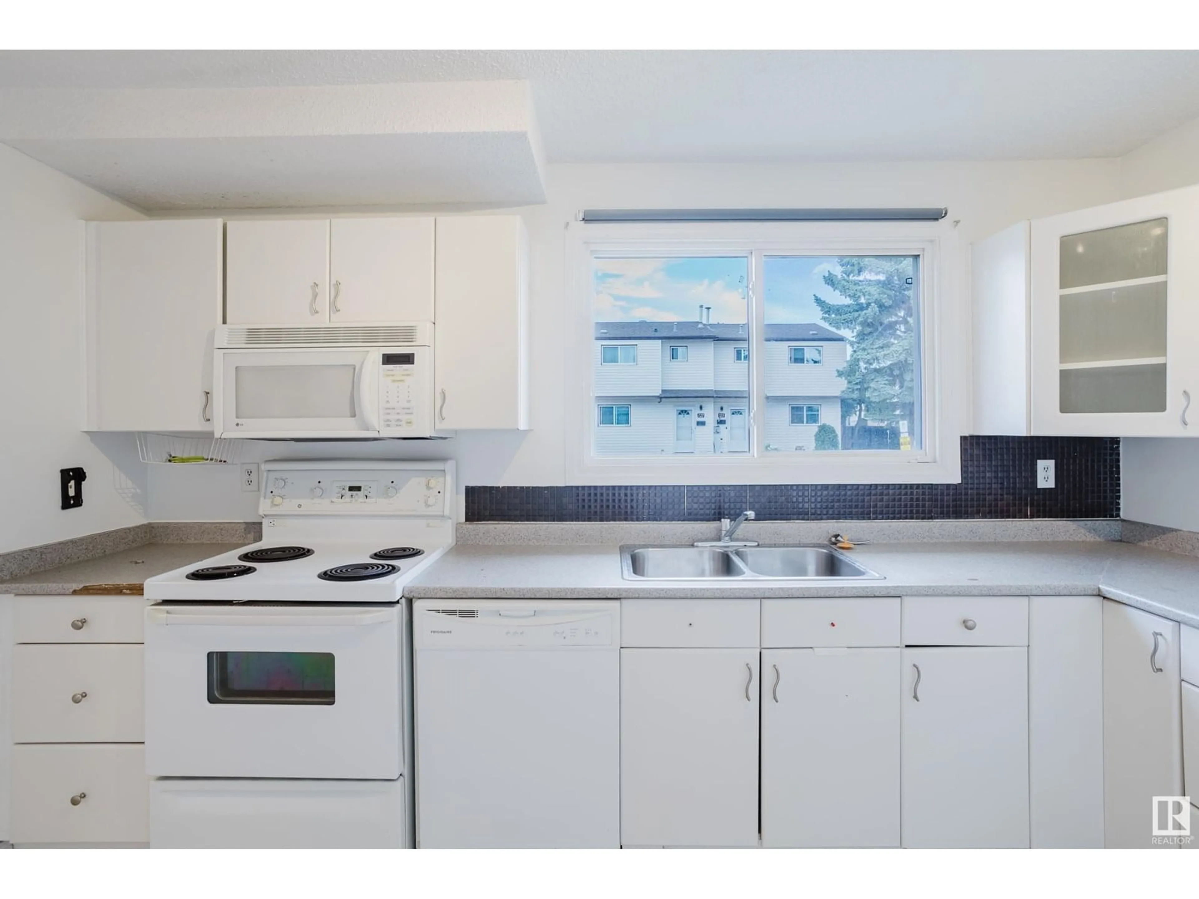 Standard kitchen, unknown for 715 CLAREVIEW RD, Edmonton Alberta T5A3S6
