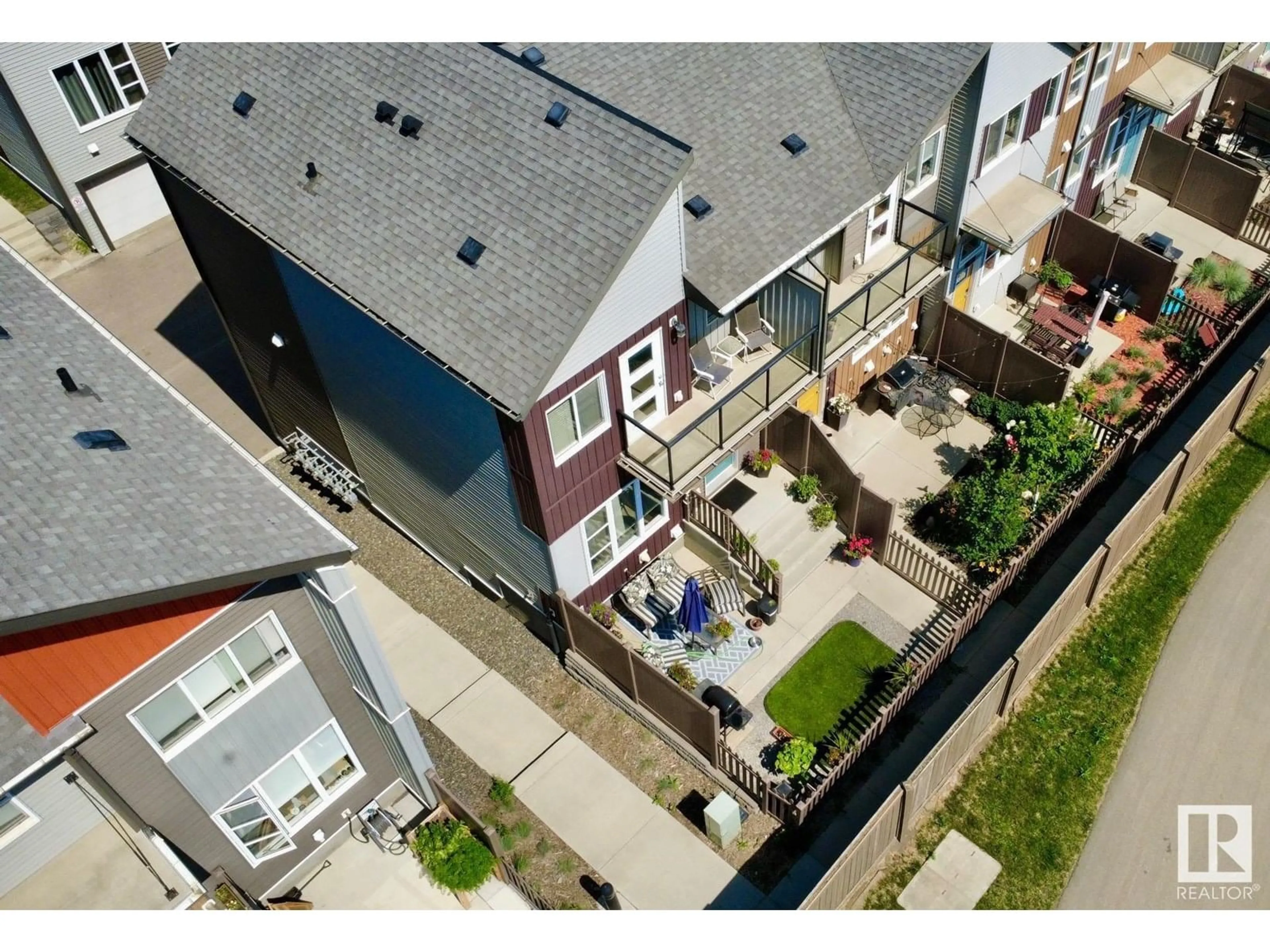 A pic from outside/outdoor area/front of a property/back of a property/a pic from drone, unknown for #26 - 4470 PROWSE RD, Edmonton Alberta T6W3R5