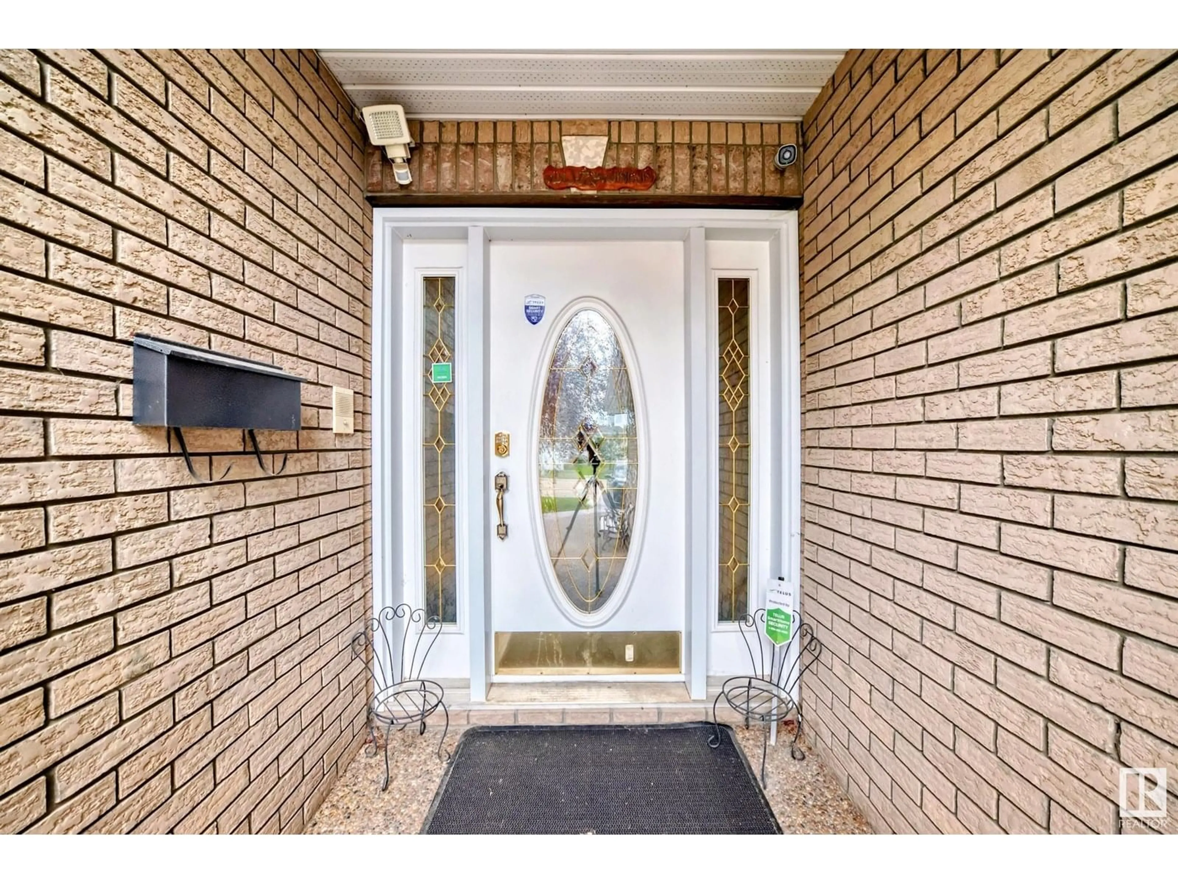 Indoor entryway for 619 KULWAY PLACE, Edmonton Alberta T6L7E5