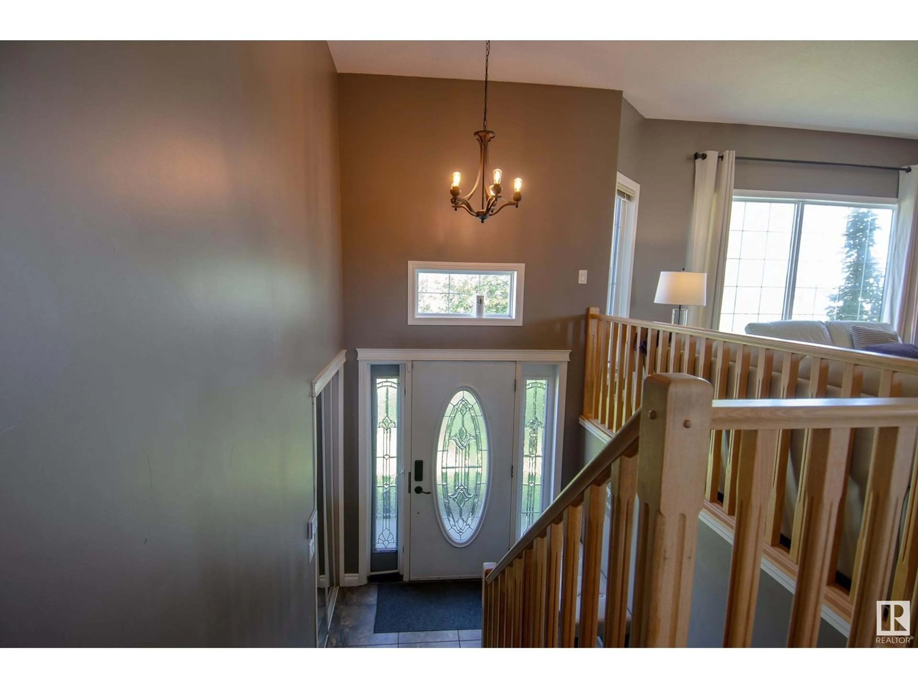 Indoor entryway for 53522 - 42 RGE ROAD 272, Rural Parkland County Alberta T7X3N2