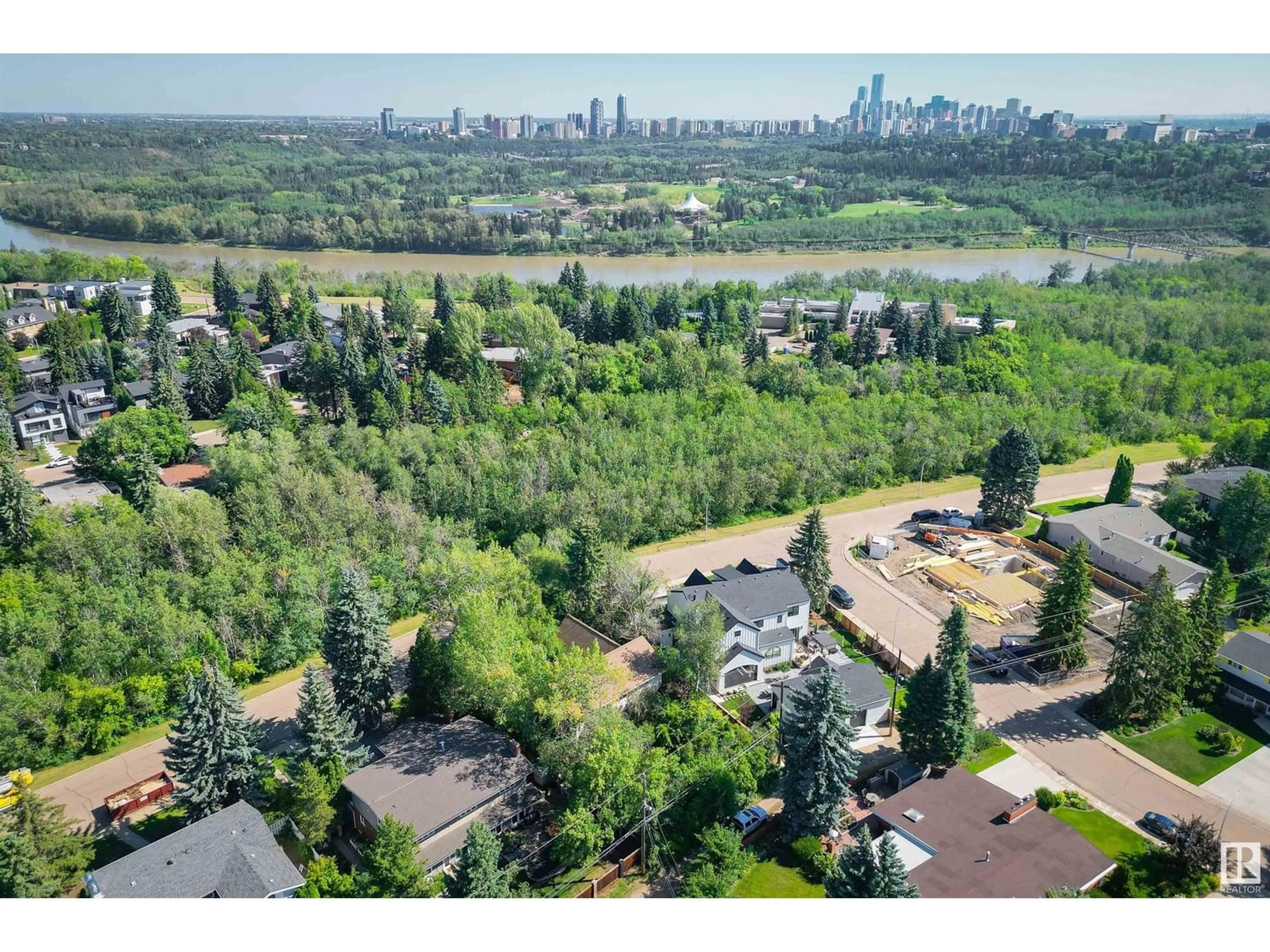 A pic from outside/outdoor area/front of a property/back of a property/a pic from drone, forest/trees view for 50 VALLEYVIEW CR, Edmonton Alberta T5R5J8