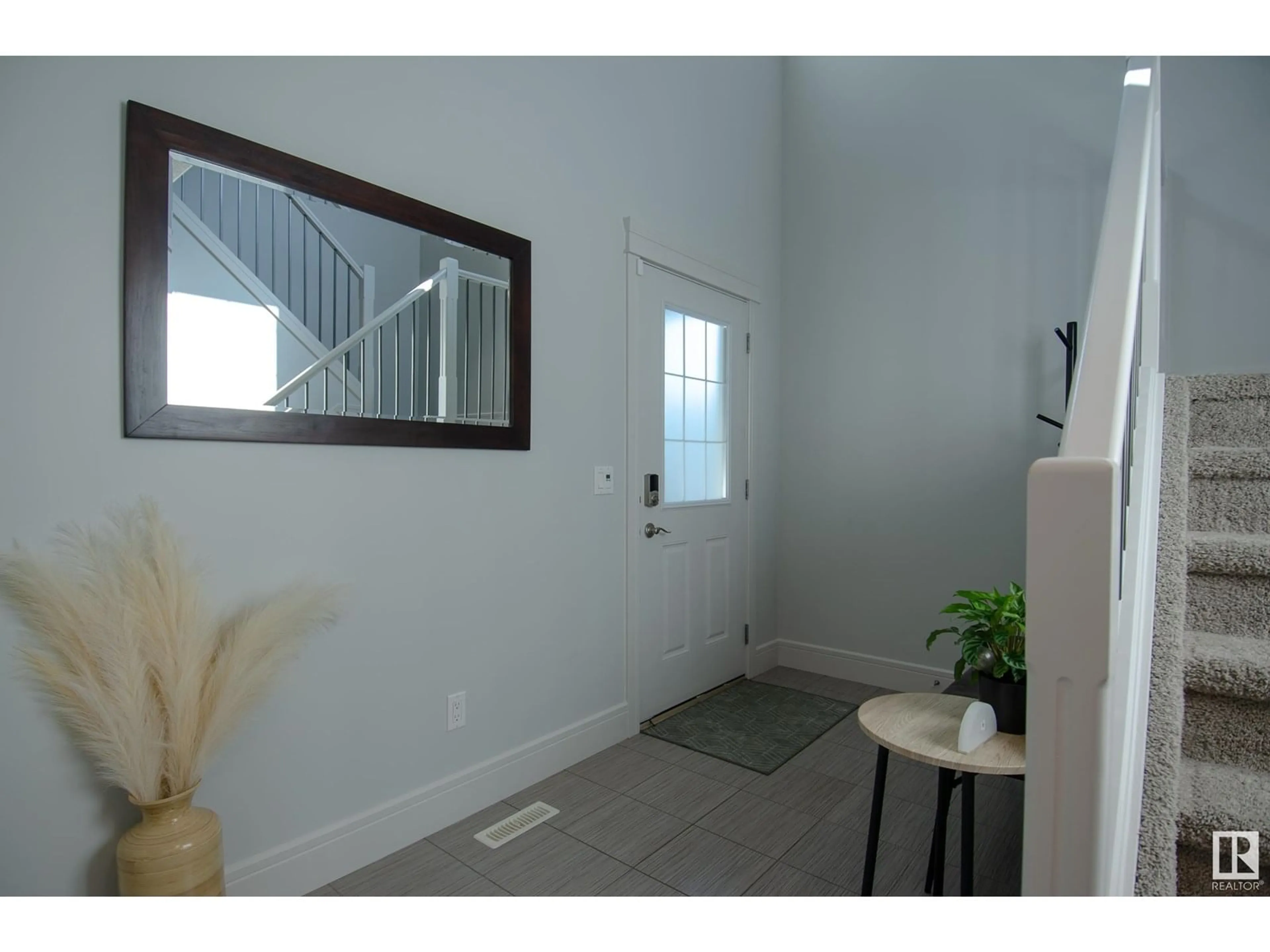 Indoor entryway for 45 SPRING GROVE CR, Spruce Grove Alberta T7X0L5