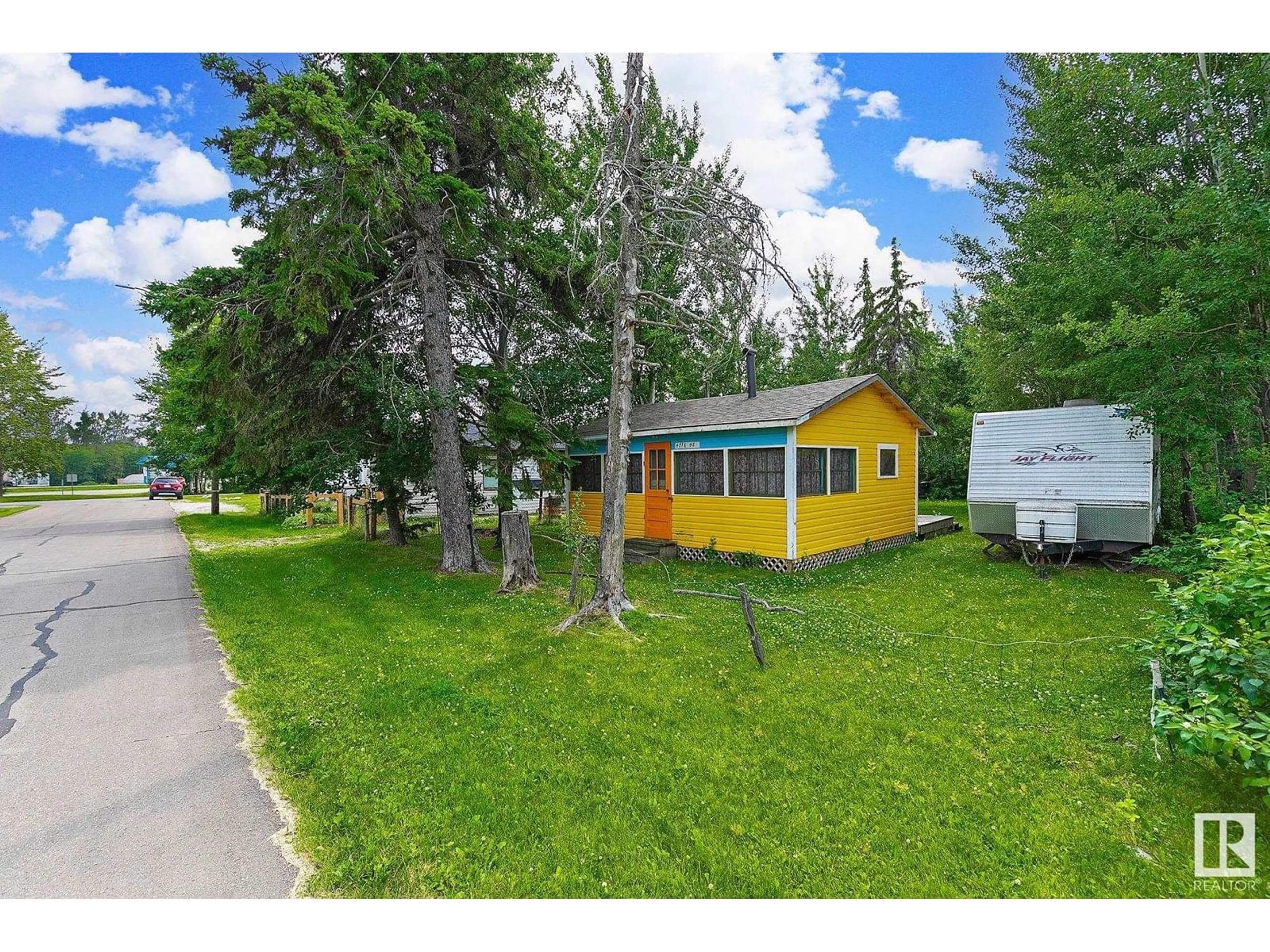 A pic from outside/outdoor area/front of a property/back of a property/a pic from drone, street for 4716 48 AV, Rural Lac Ste. Anne County Alberta T0E0A0