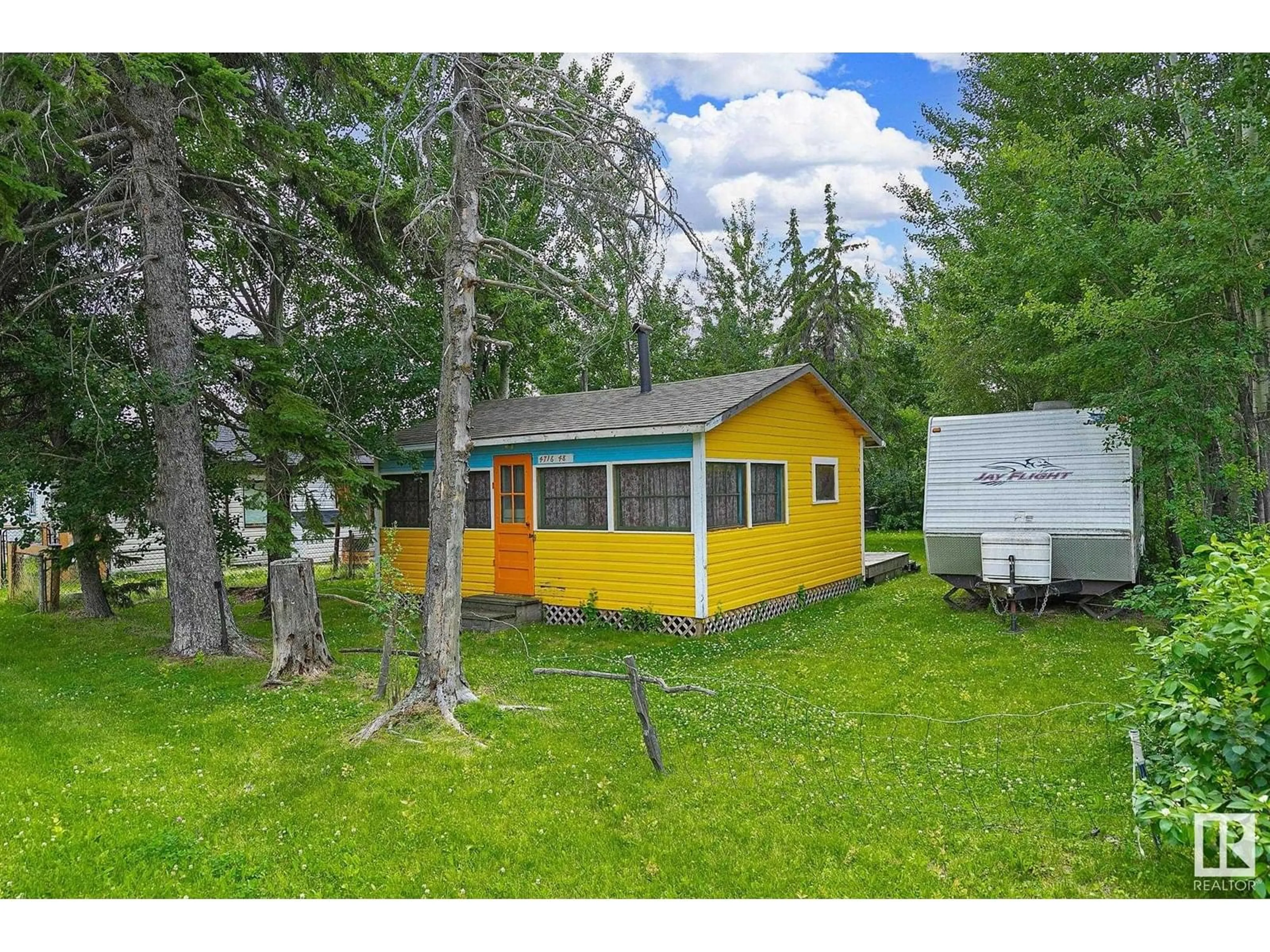 Shed for 4716 48 AV, Rural Lac Ste. Anne County Alberta T0E0A0
