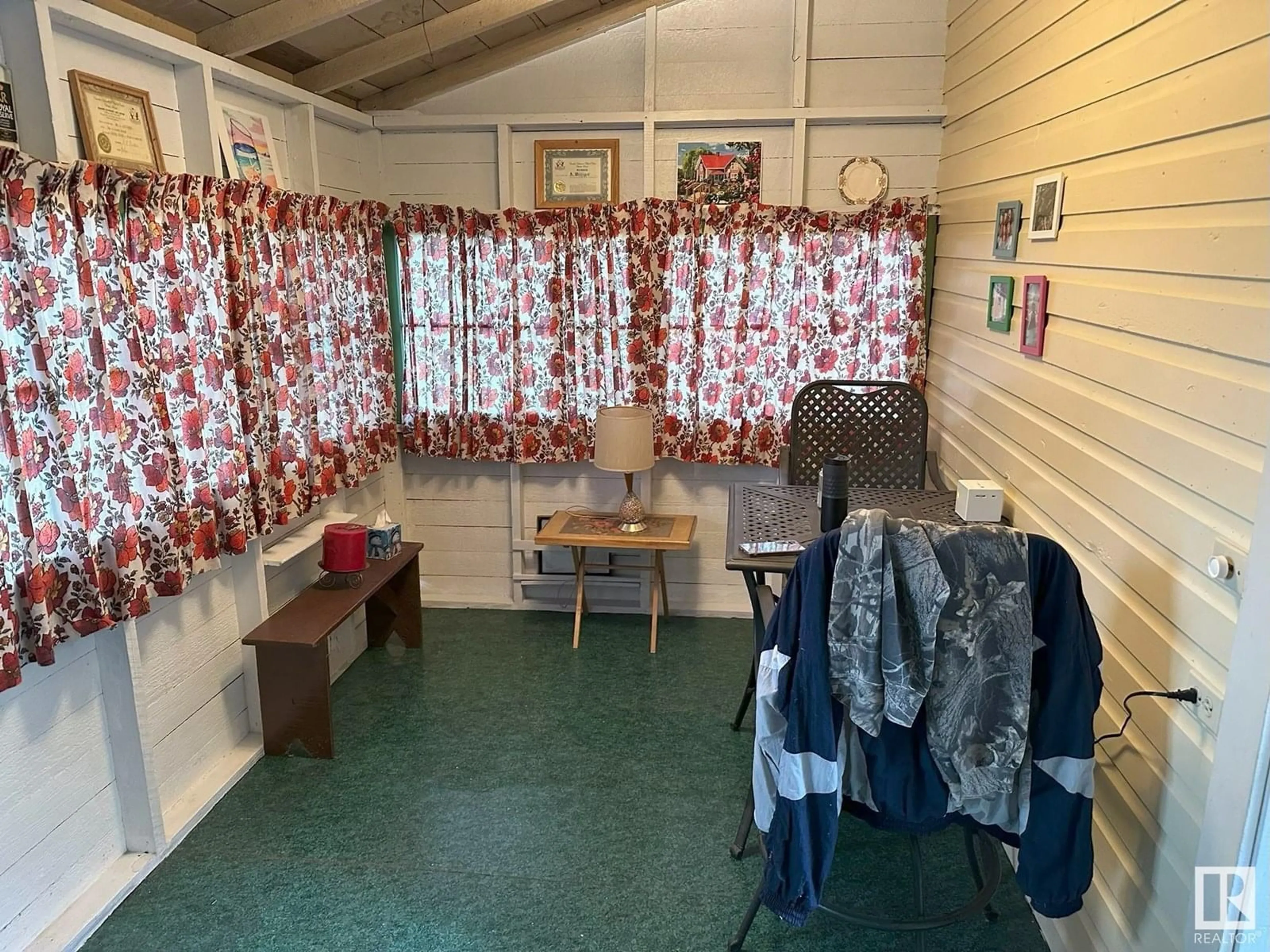 A pic of a room for 4716 48 AV, Rural Lac Ste. Anne County Alberta T0E0A0