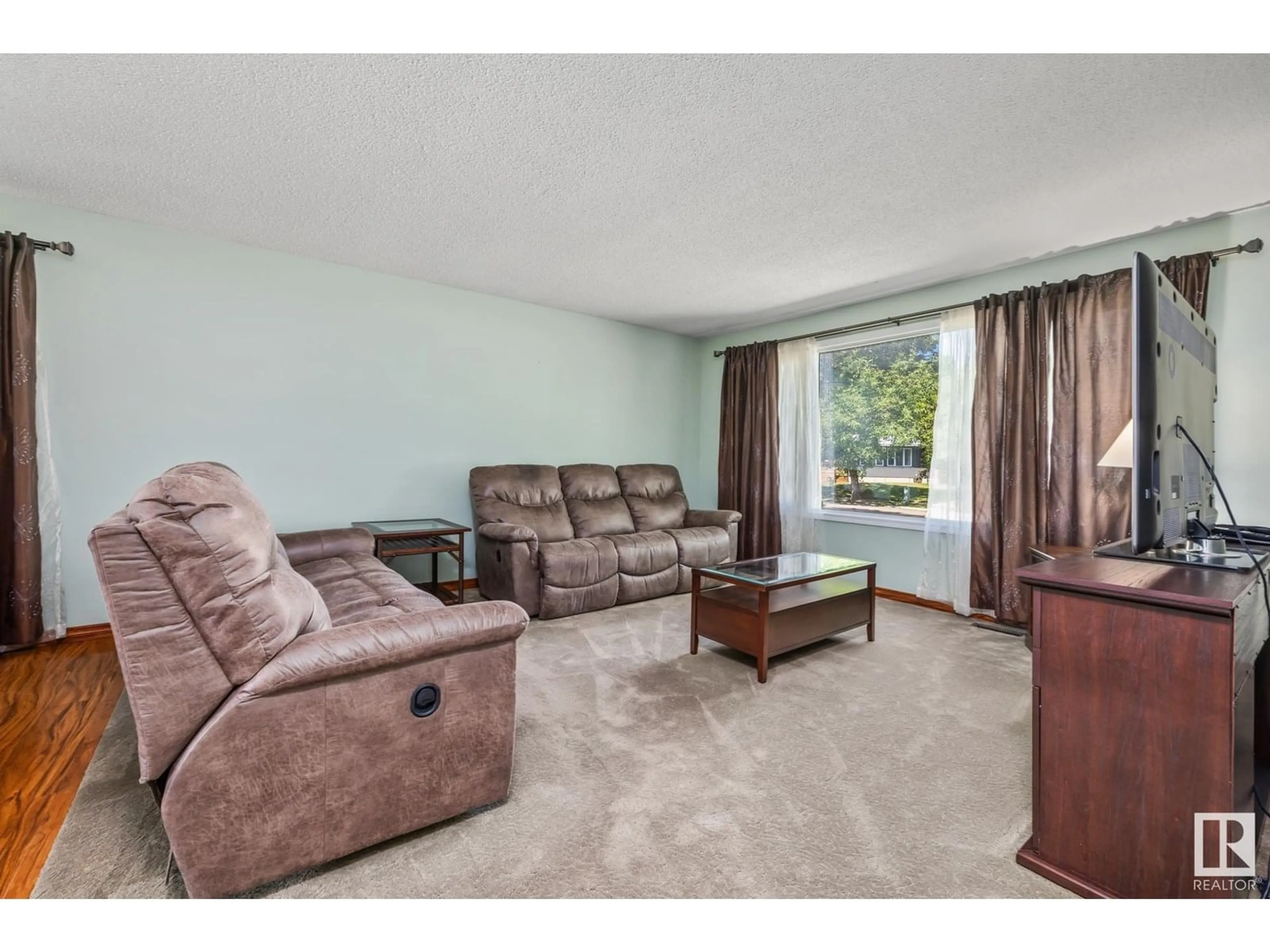 Living room with furniture, unknown for 35 ANDREW CR, St. Albert Alberta T8N2V2