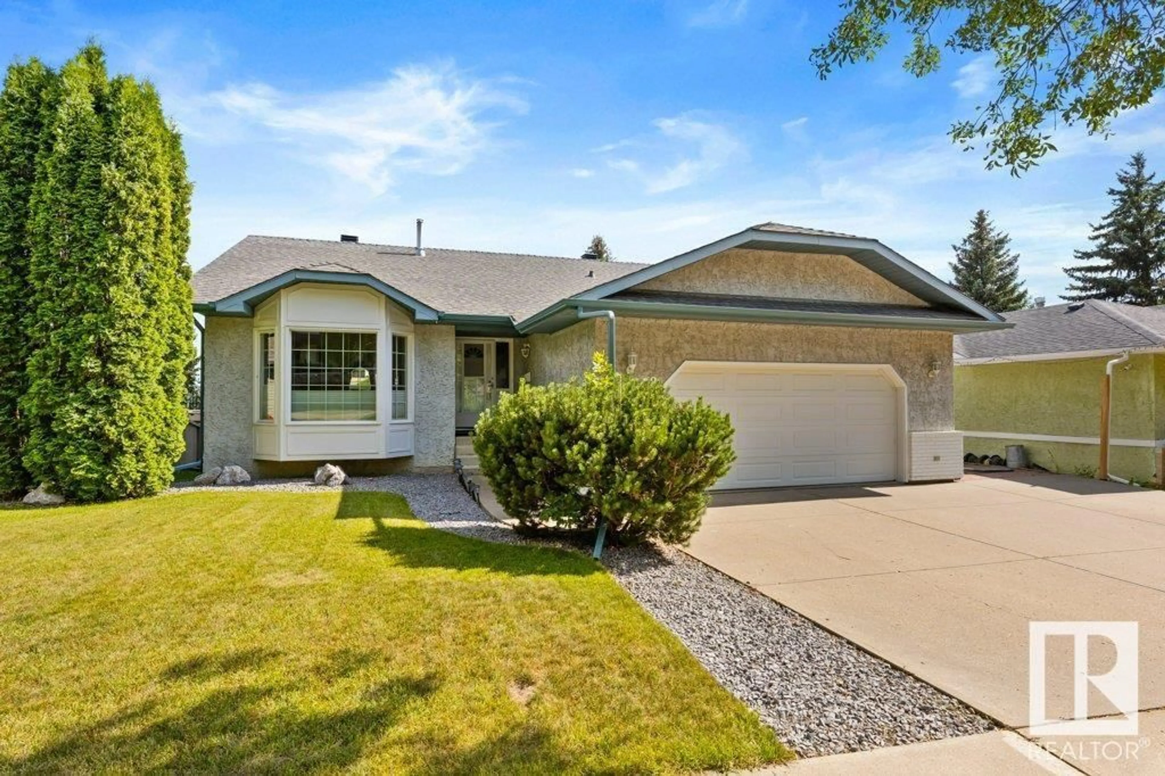 Home with vinyl exterior material, street for 42 IRONWOOD DR, St. Albert Alberta T8N5J2