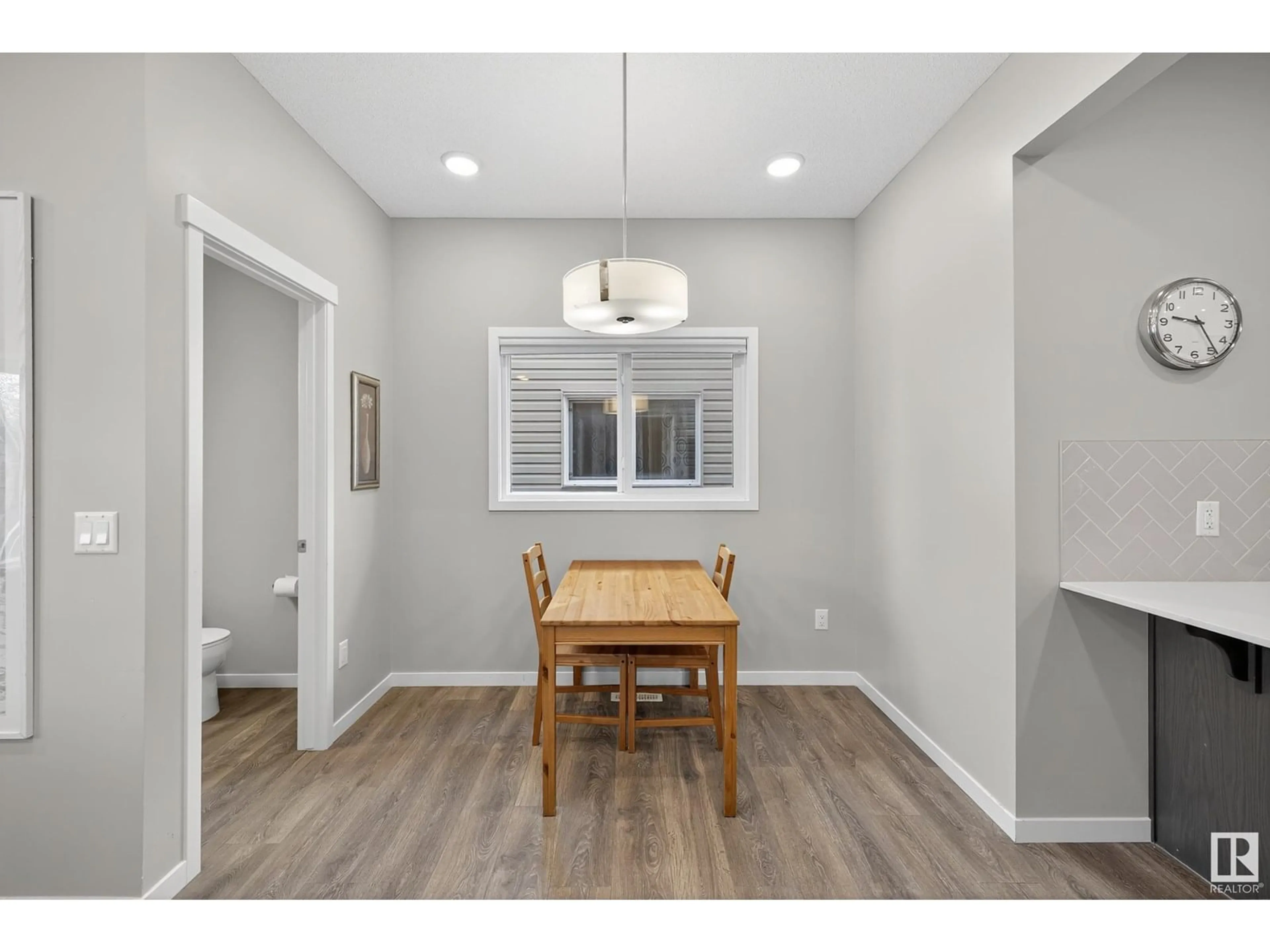 A pic of a room for SW - 4438 ANNETT CM, Edmonton Alberta T6W2V9