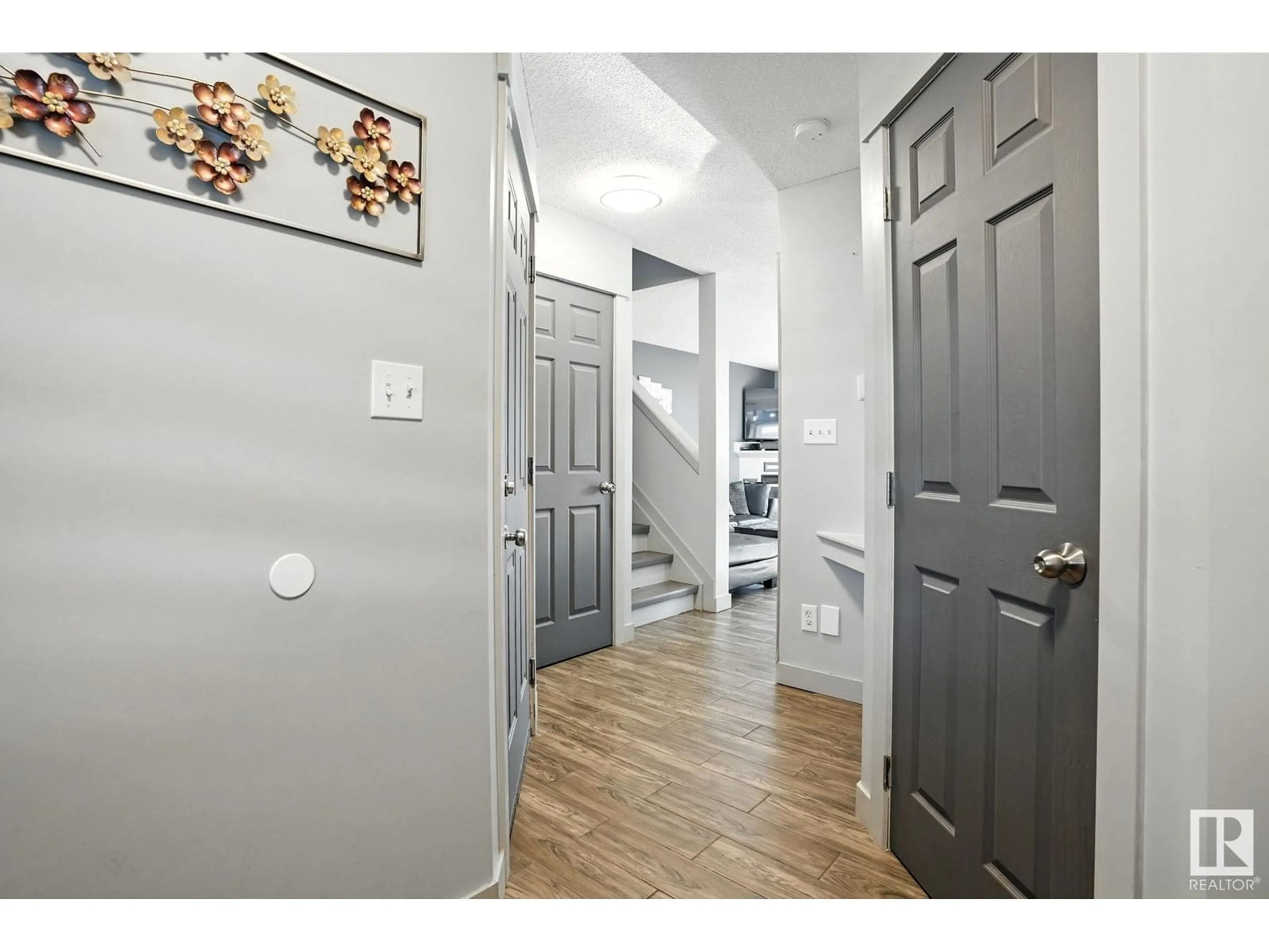 Indoor entryway for 2021 - 89 GRANTHAM CO, Edmonton Alberta T5T6V7