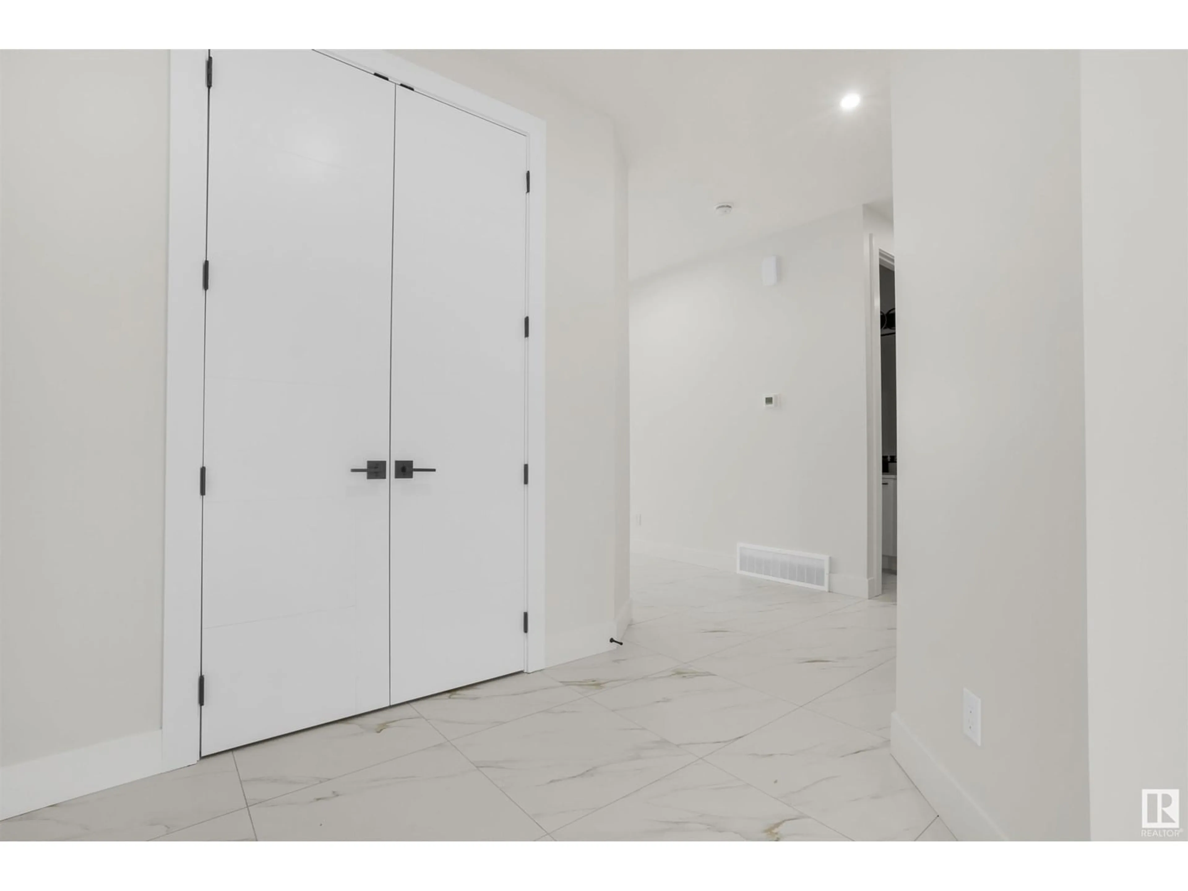 Indoor foyer for 4004 40 ST, Beaumont Alberta T4X3B6