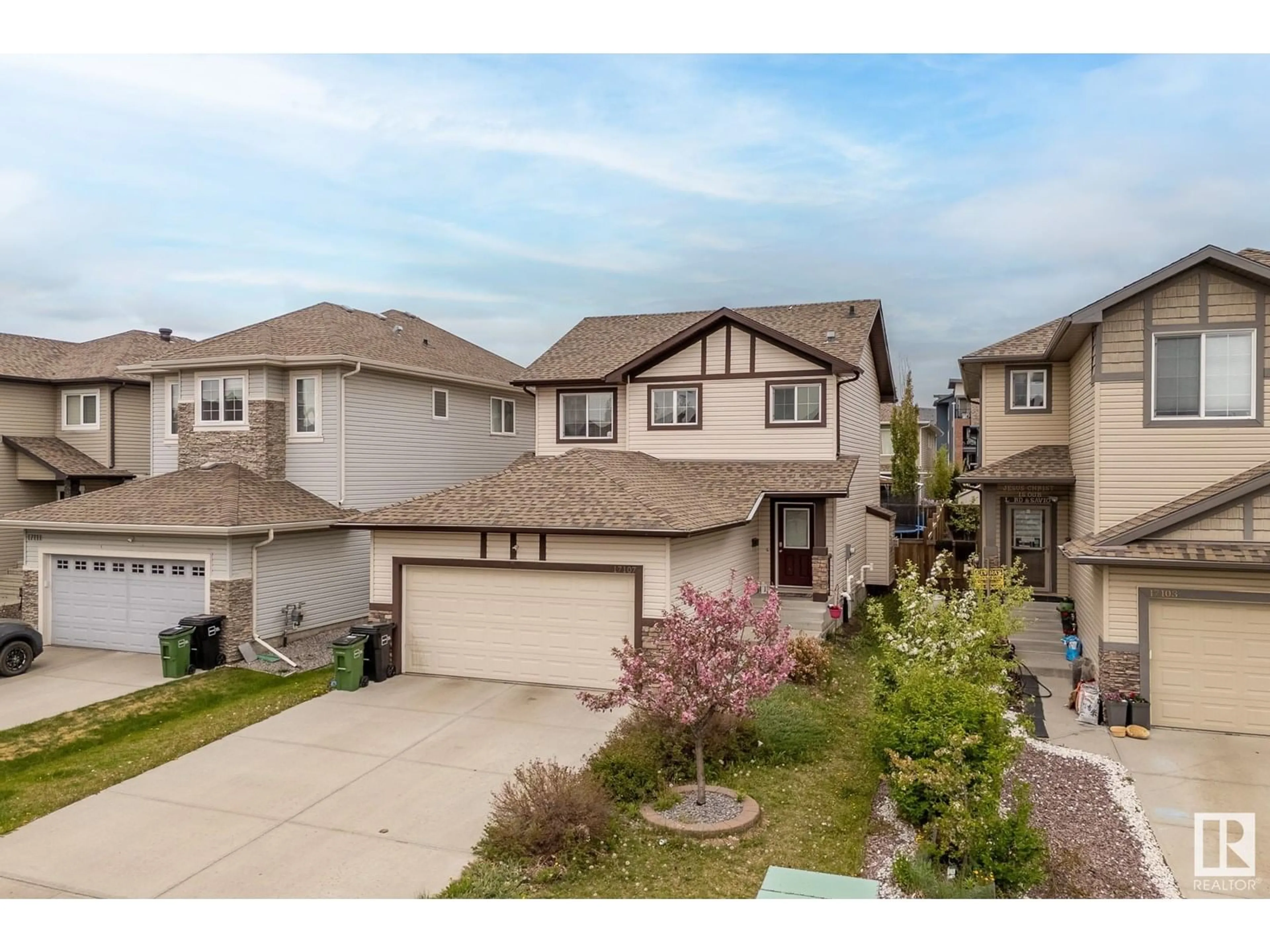 A pic from outside/outdoor area/front of a property/back of a property/a pic from drone, street for 17107 78 ST, Edmonton Alberta T5Z0E6