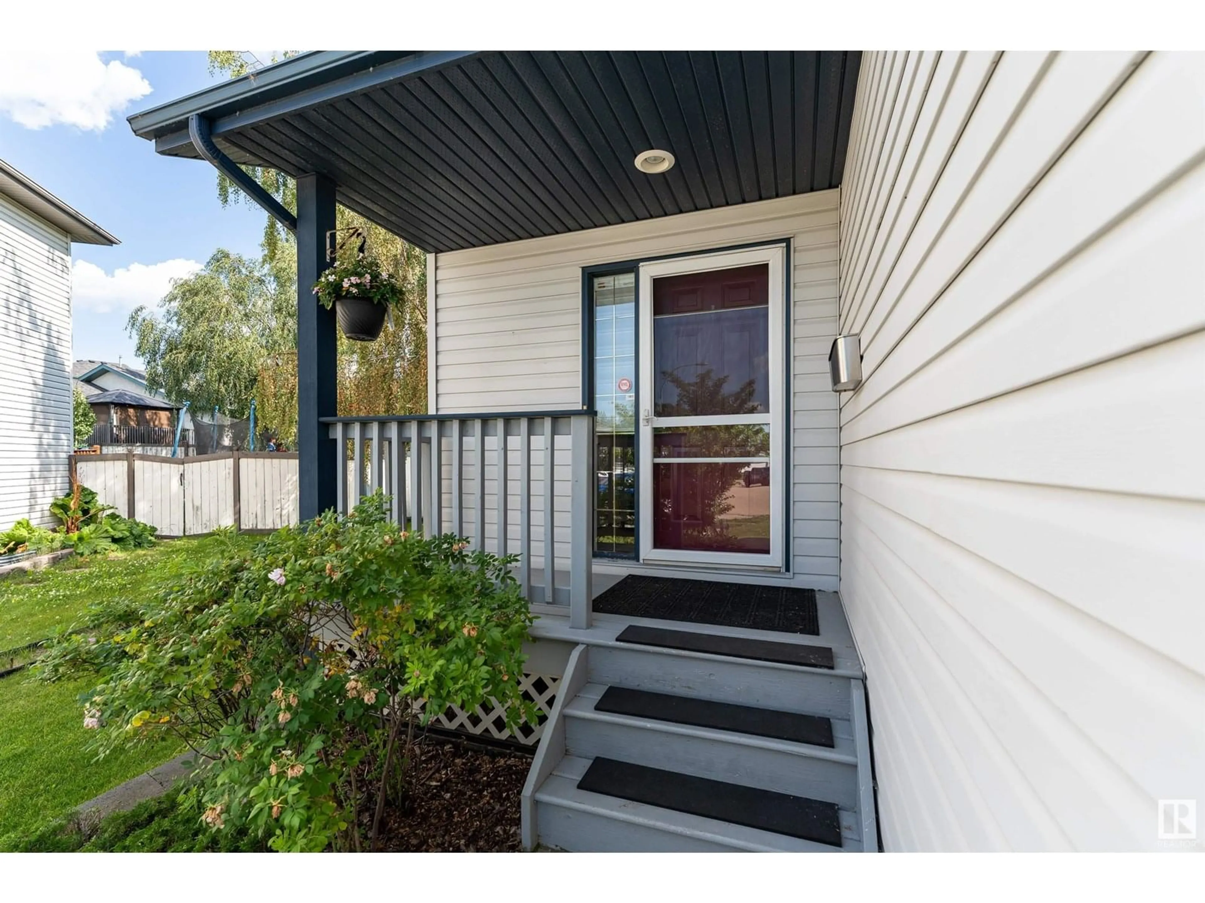 Unknown for 9 DONNELY PL, Sherwood Park Alberta T8H2B3