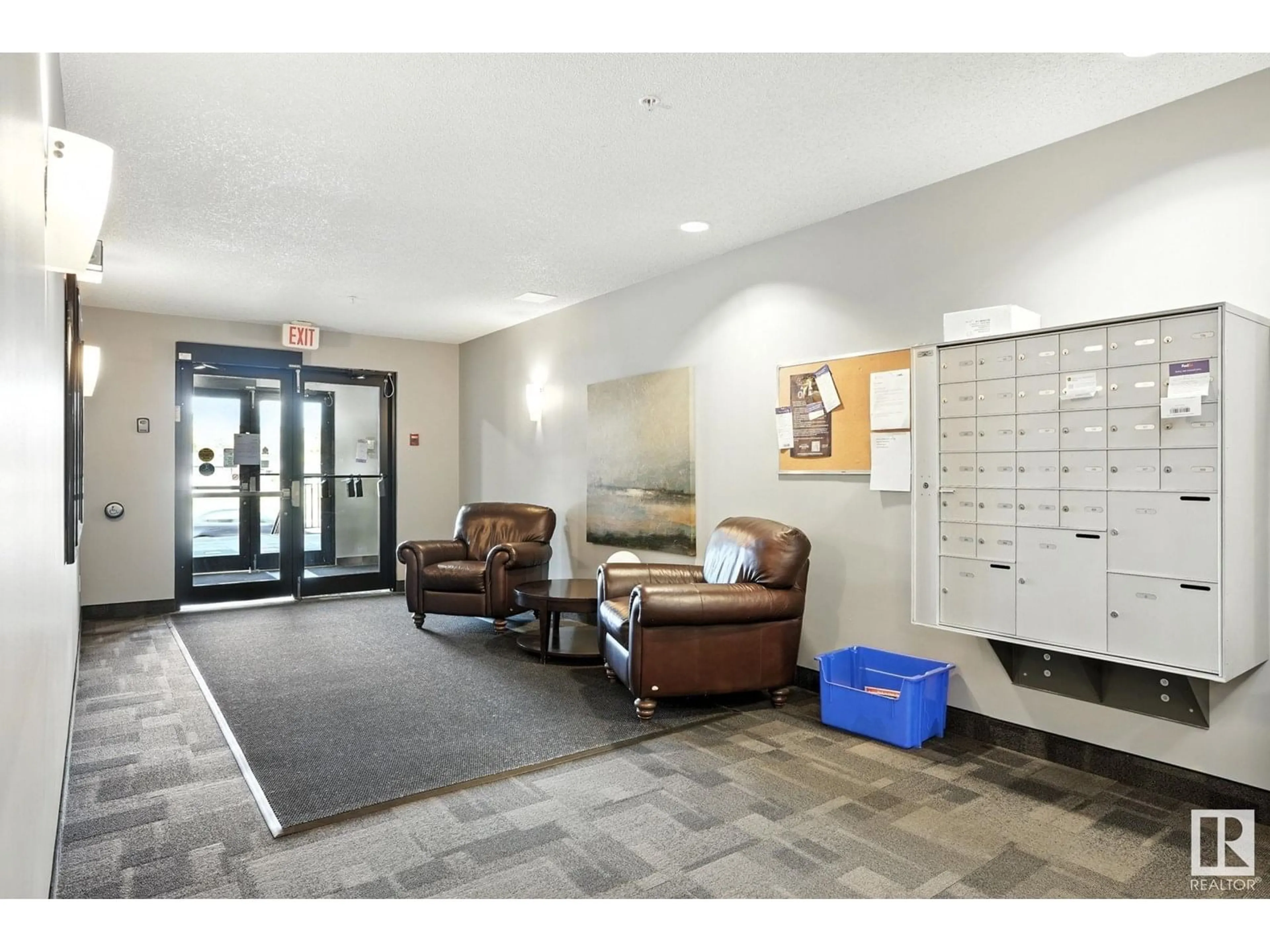 Indoor foyer for #303 - 7907 109 ST, Edmonton Alberta T6G1C7