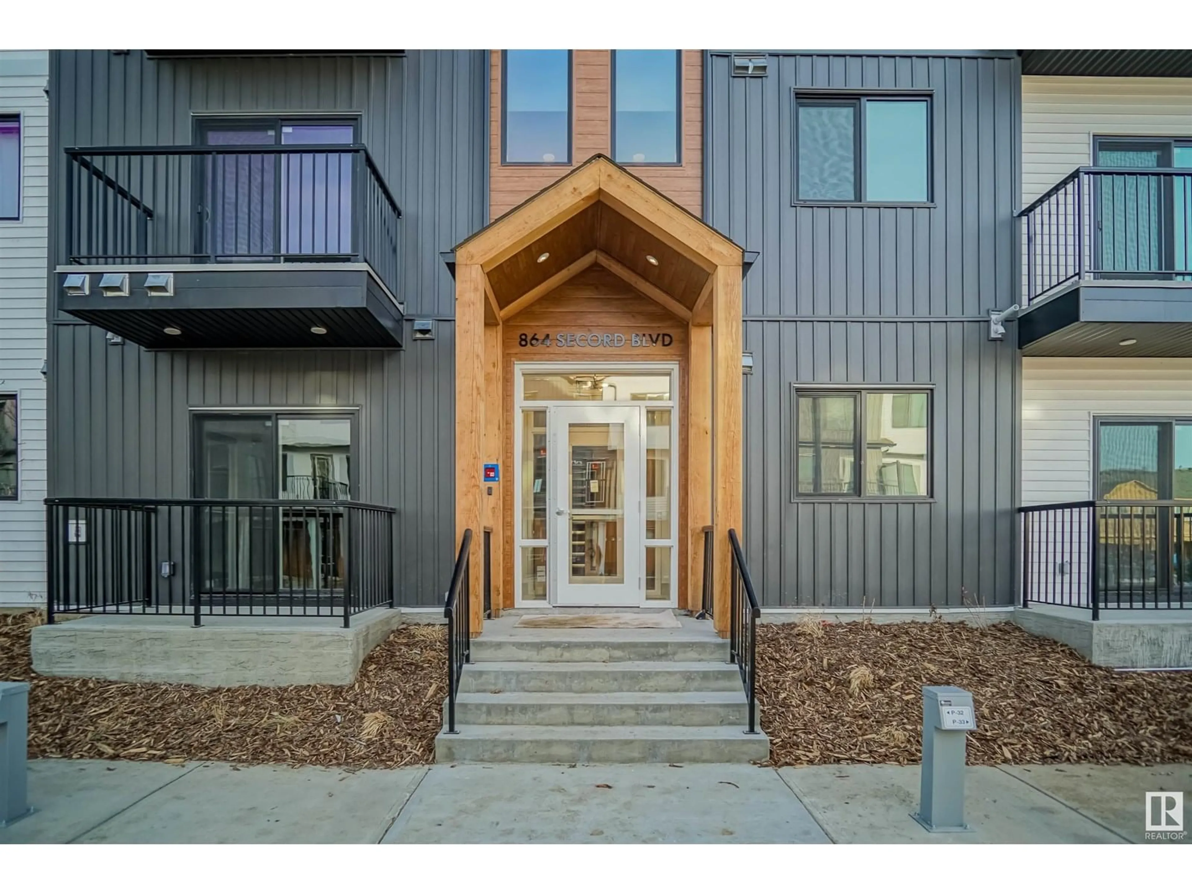 Indoor entryway for #205 - 9207 228 ST NW, Edmonton Alberta T5T7R9